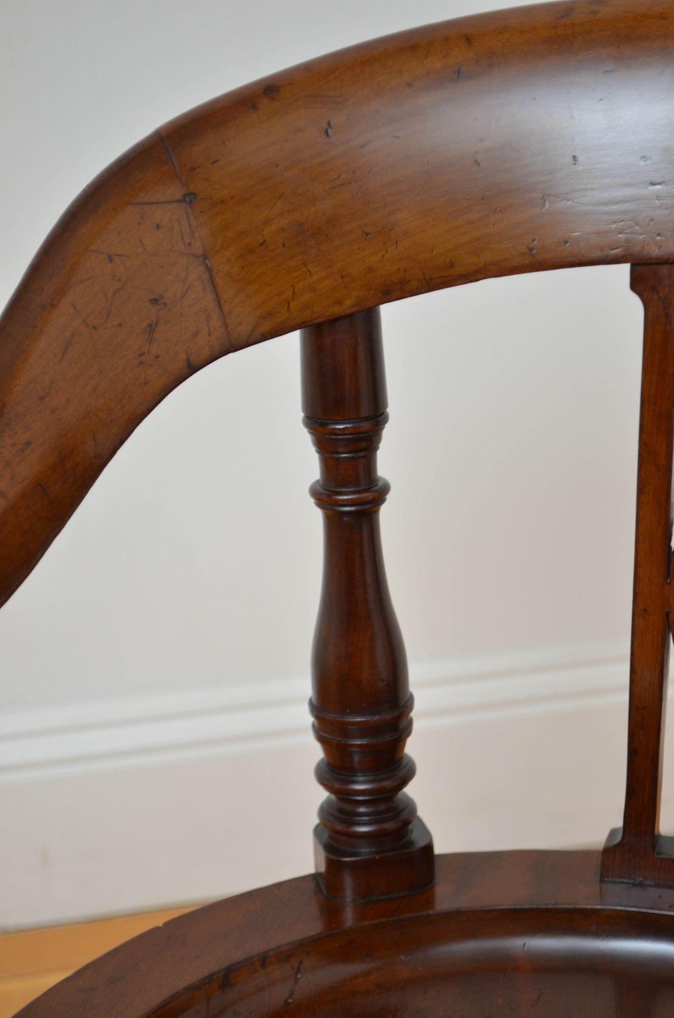 Silla de oficina / silla de escritorio victoriana de caoba en venta 4