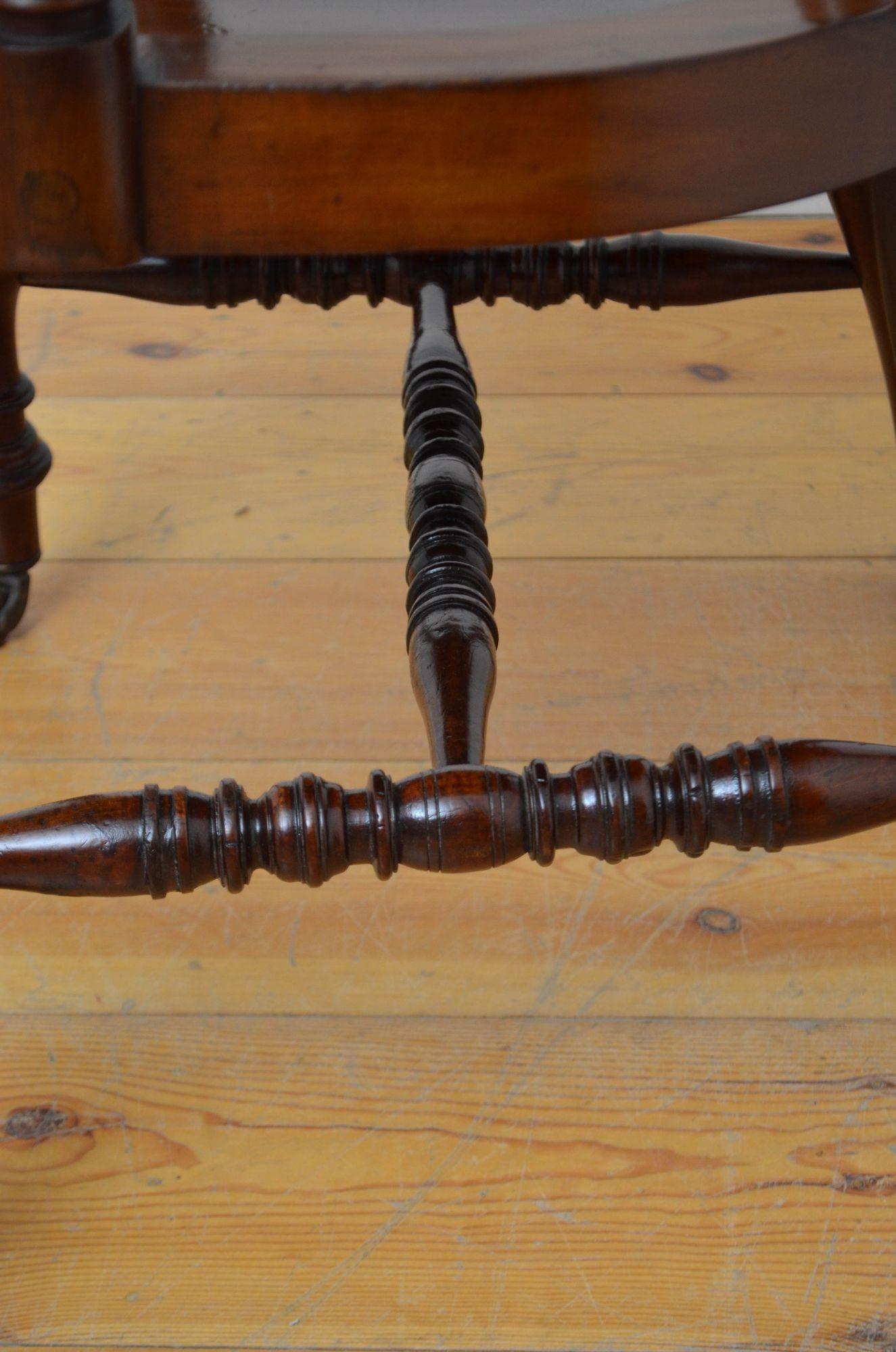 Silla de oficina / silla de escritorio victoriana de caoba en venta 7