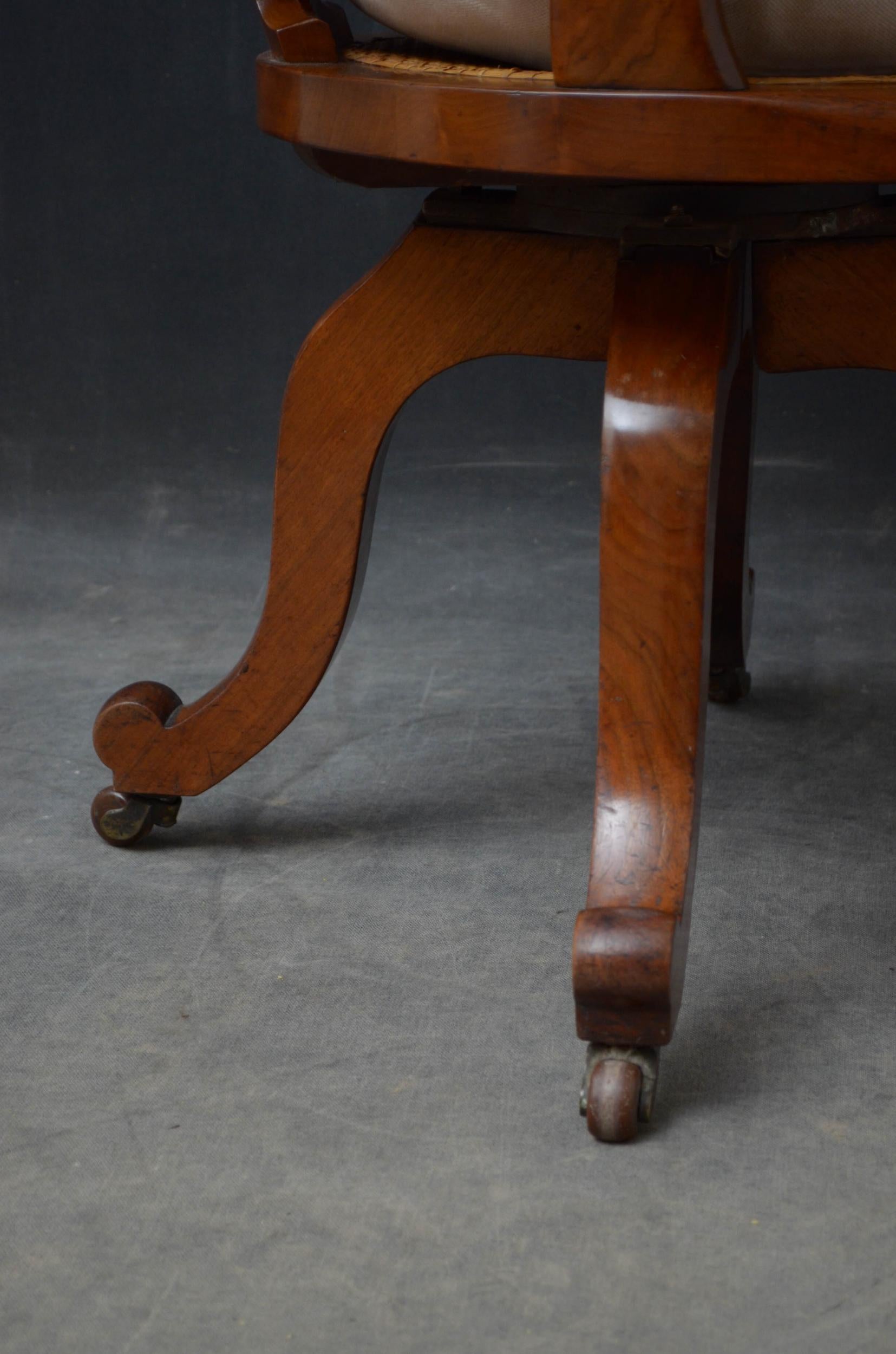 Victorian Mahogany Office Chair For Sale 3