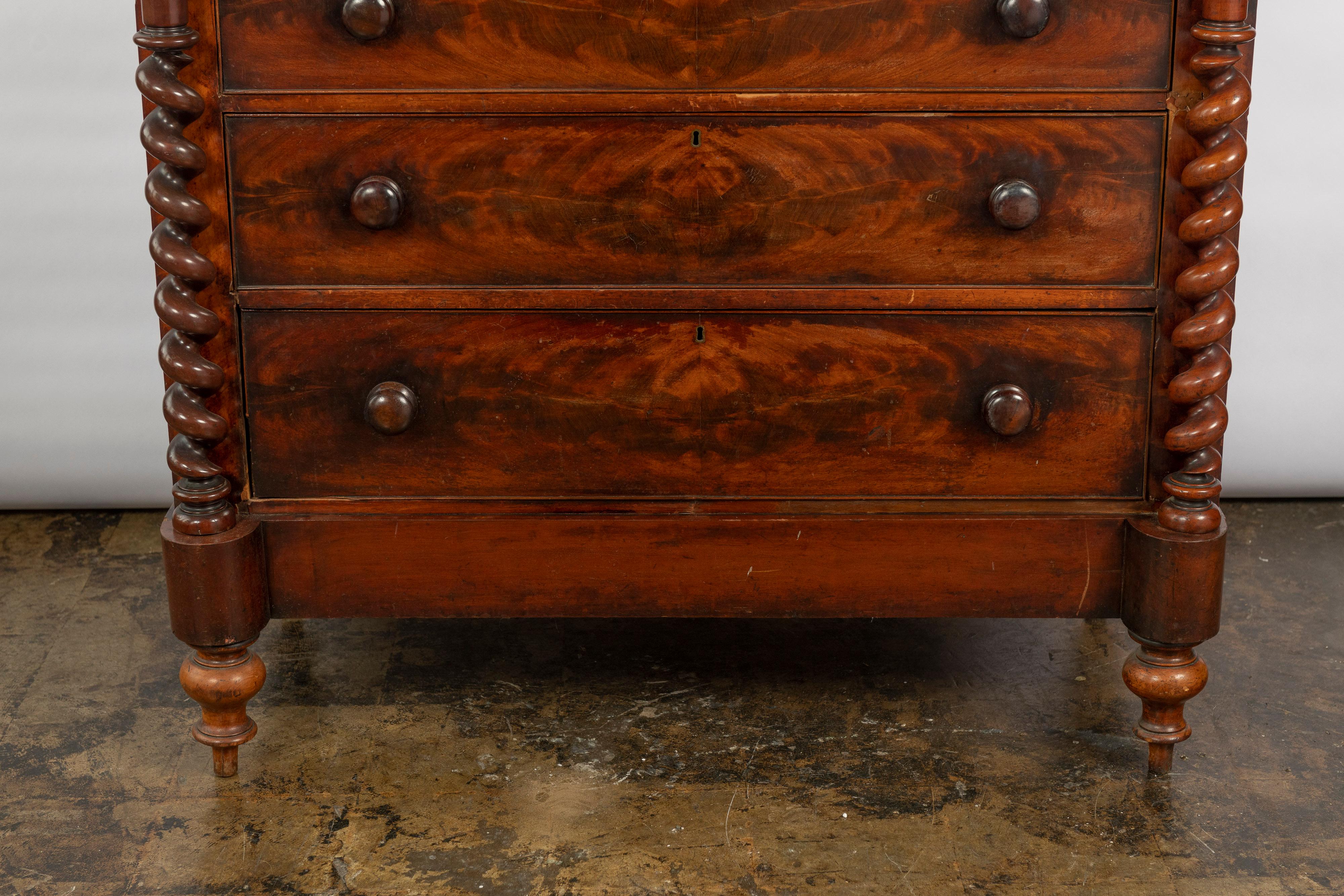 Victorian Mahogany Ogee Chest In Good Condition For Sale In San Francisco, CA