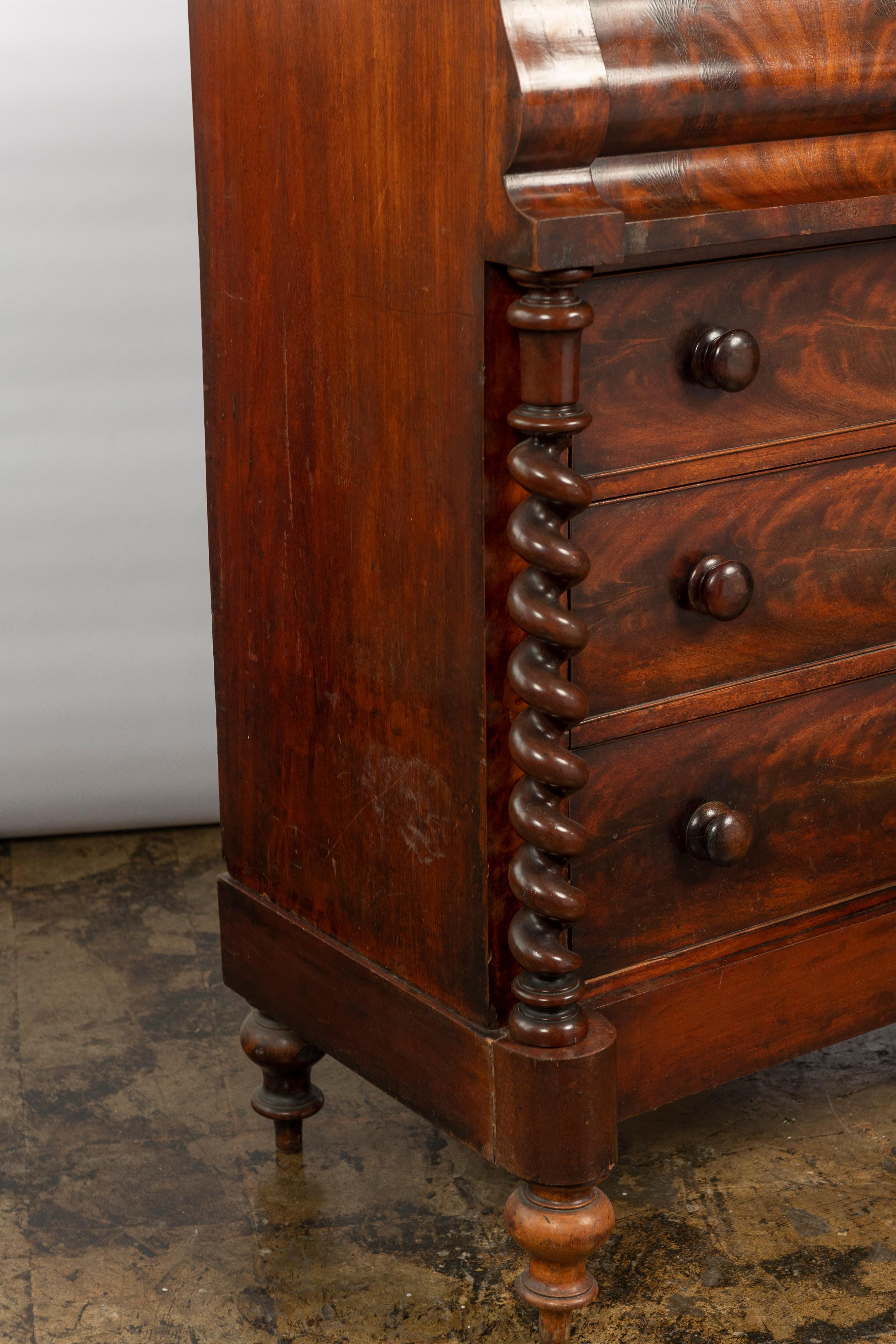 Victorian Mahogany Ogee Chest For Sale 1