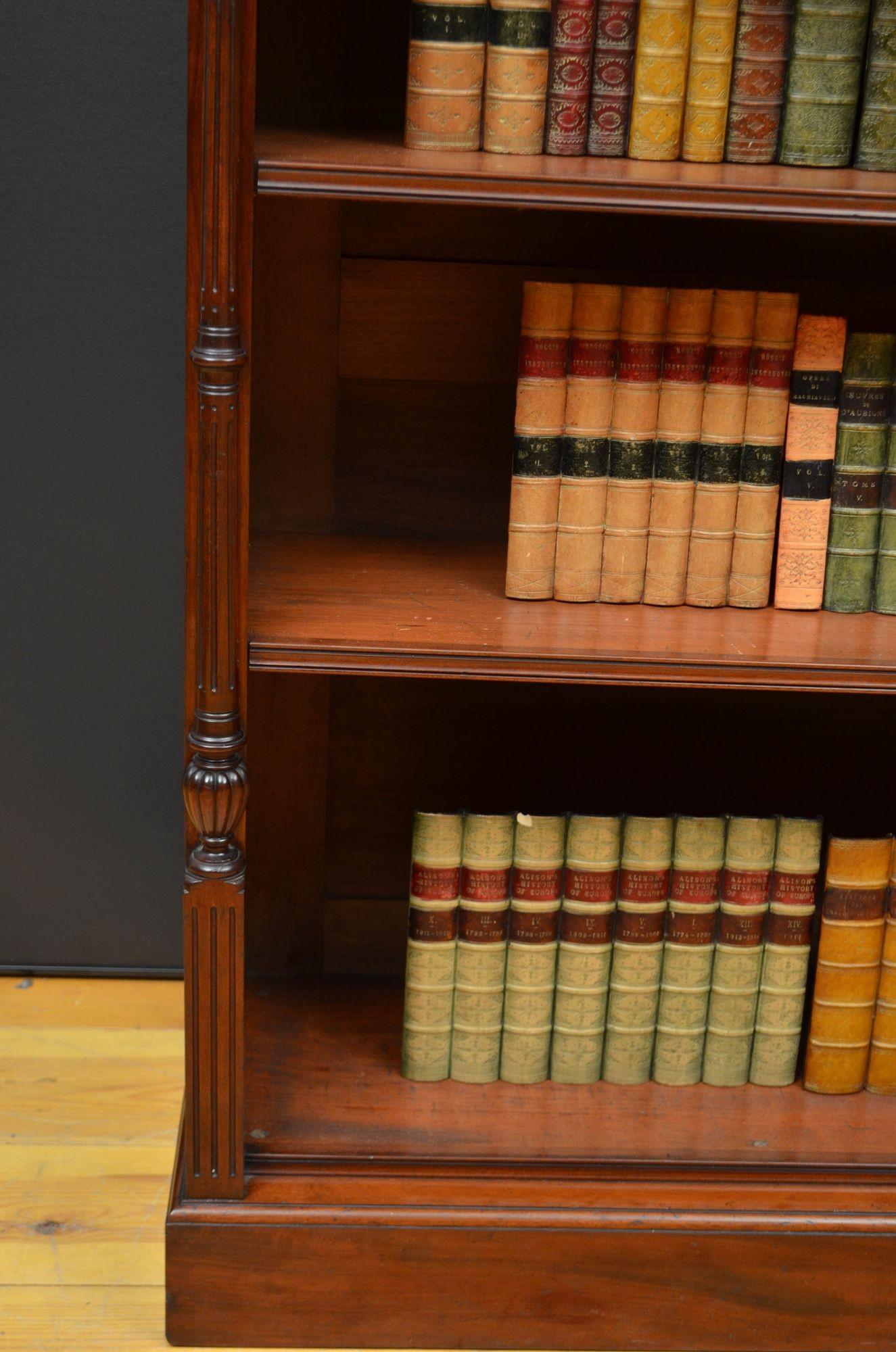 Libreria a giorno vittoriana in mogano in vendita 6