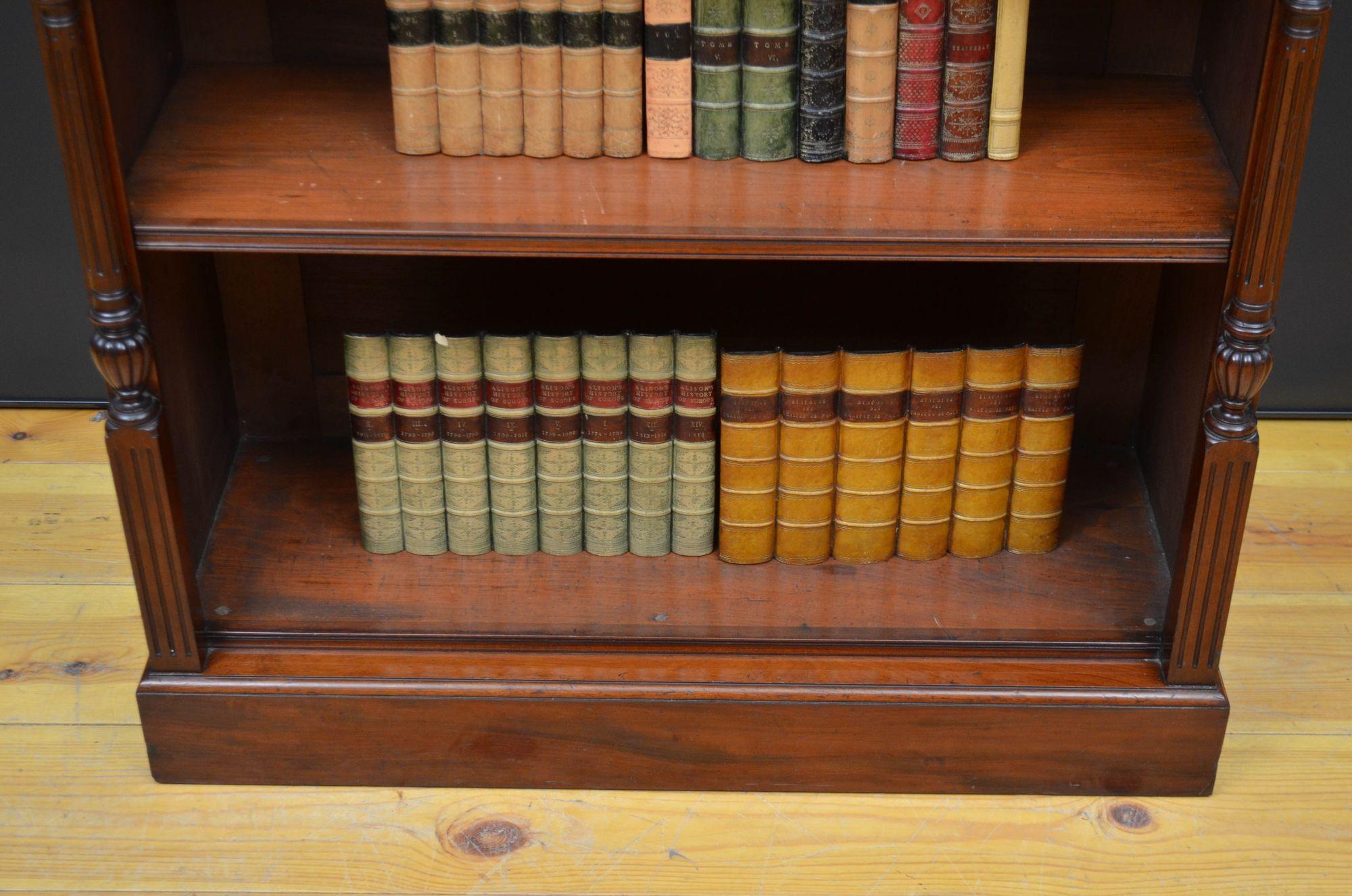 Libreria a giorno vittoriana in mogano in vendita 10