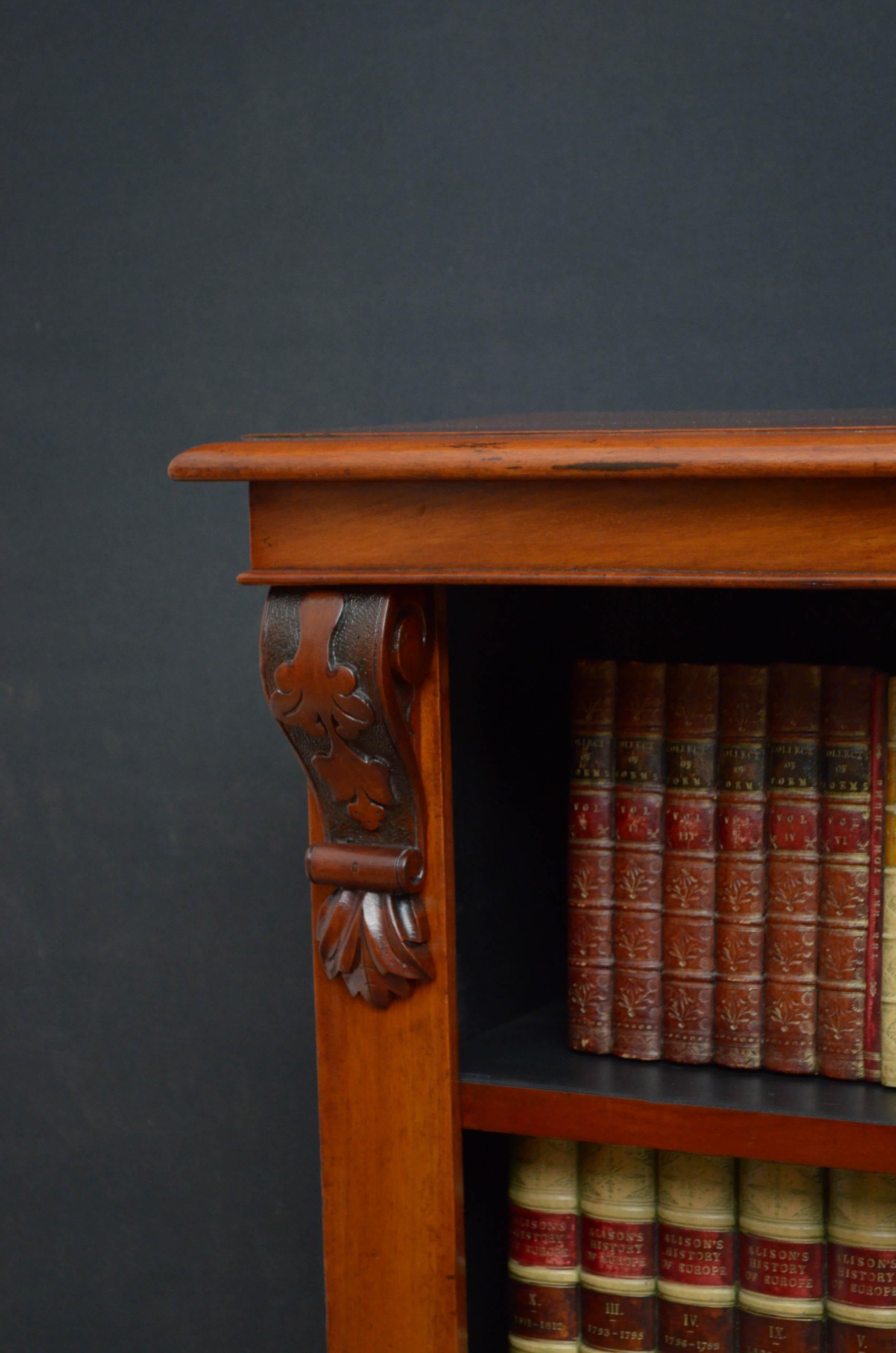 Victorian Mahogany Open Bookcase In Good Condition In Whaley Bridge, GB