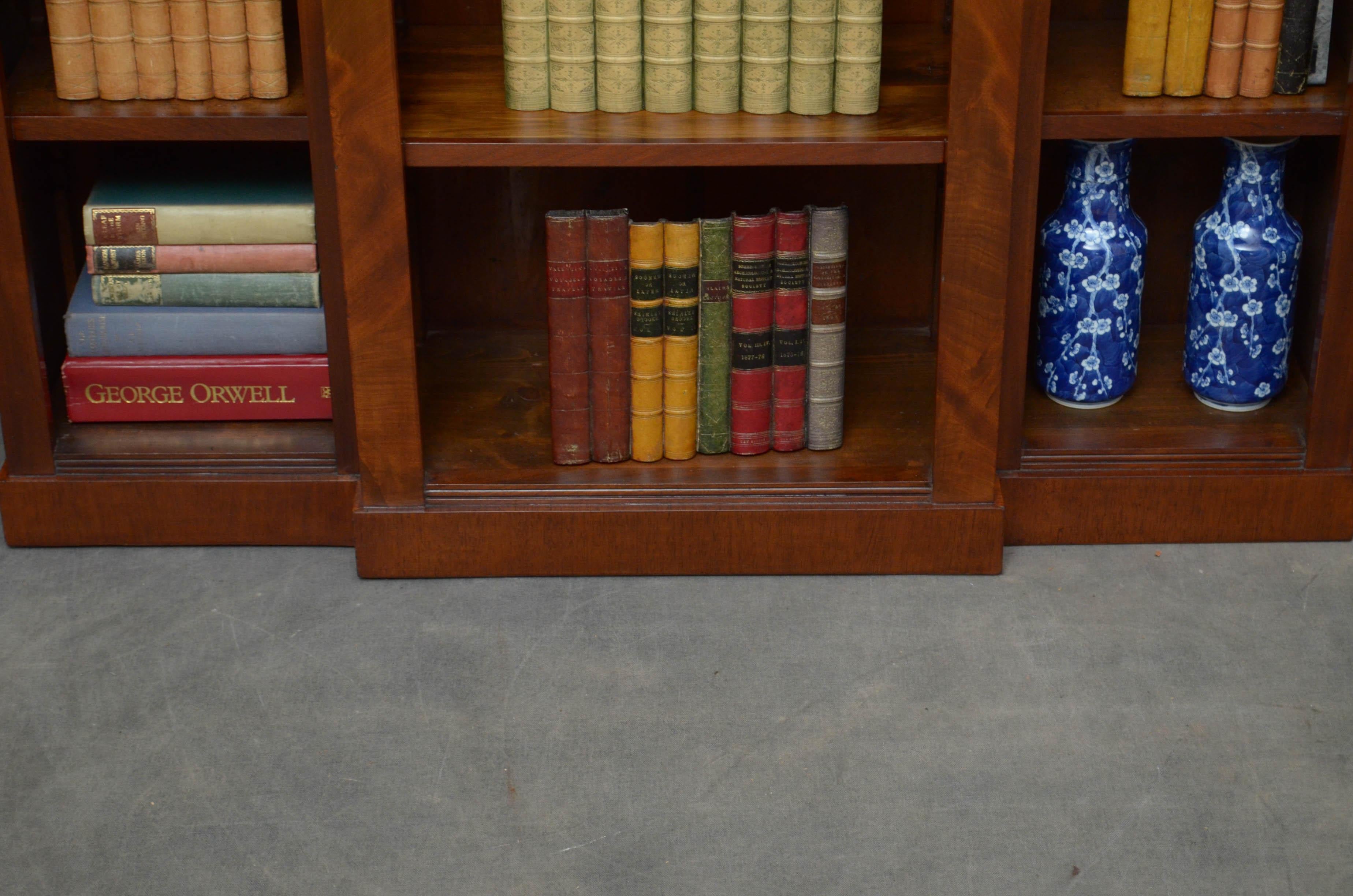 Mid-19th Century Victorian Mahogany Open Bookcase
