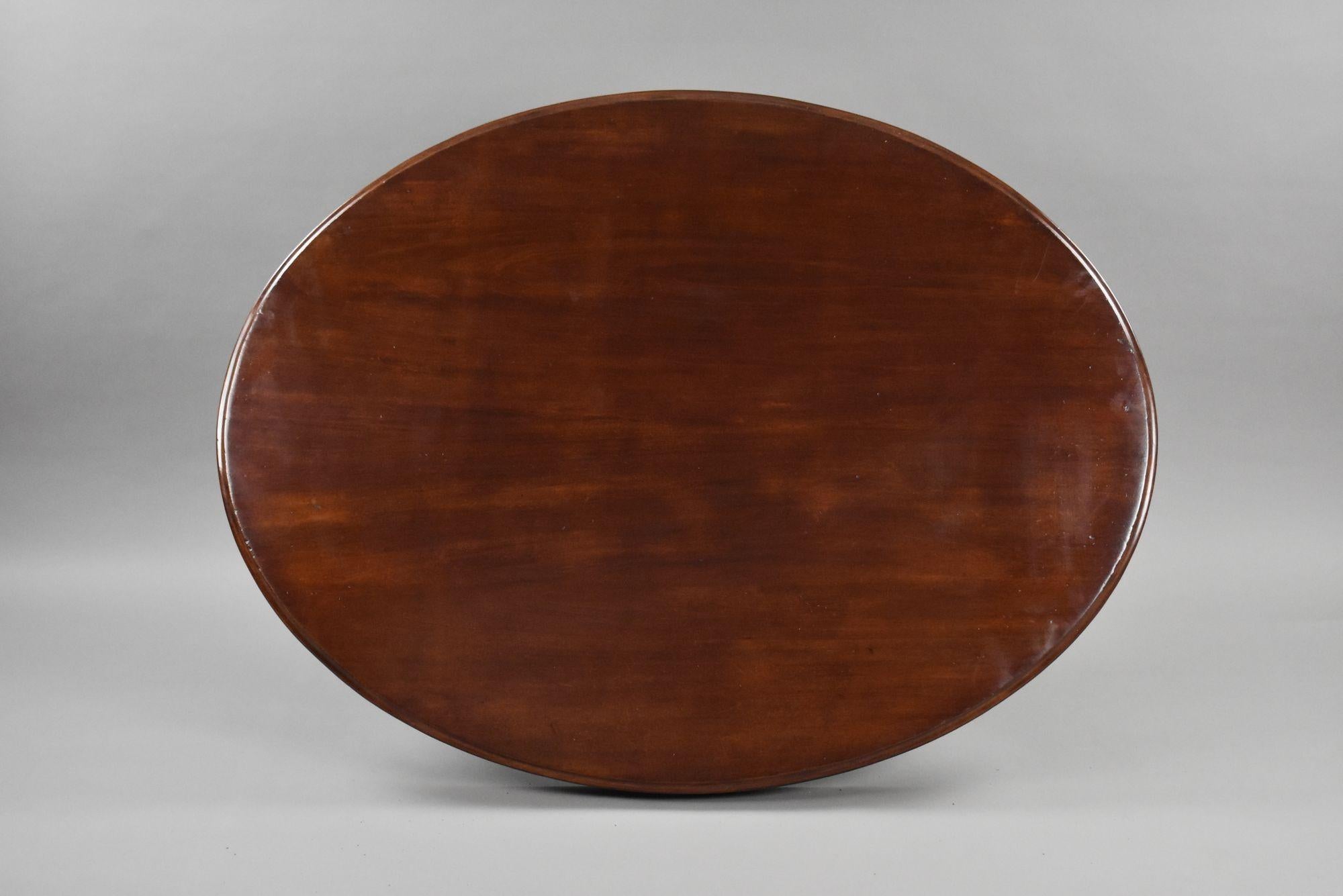 Victorian Mahogany Oval Coffee Table For Sale 1