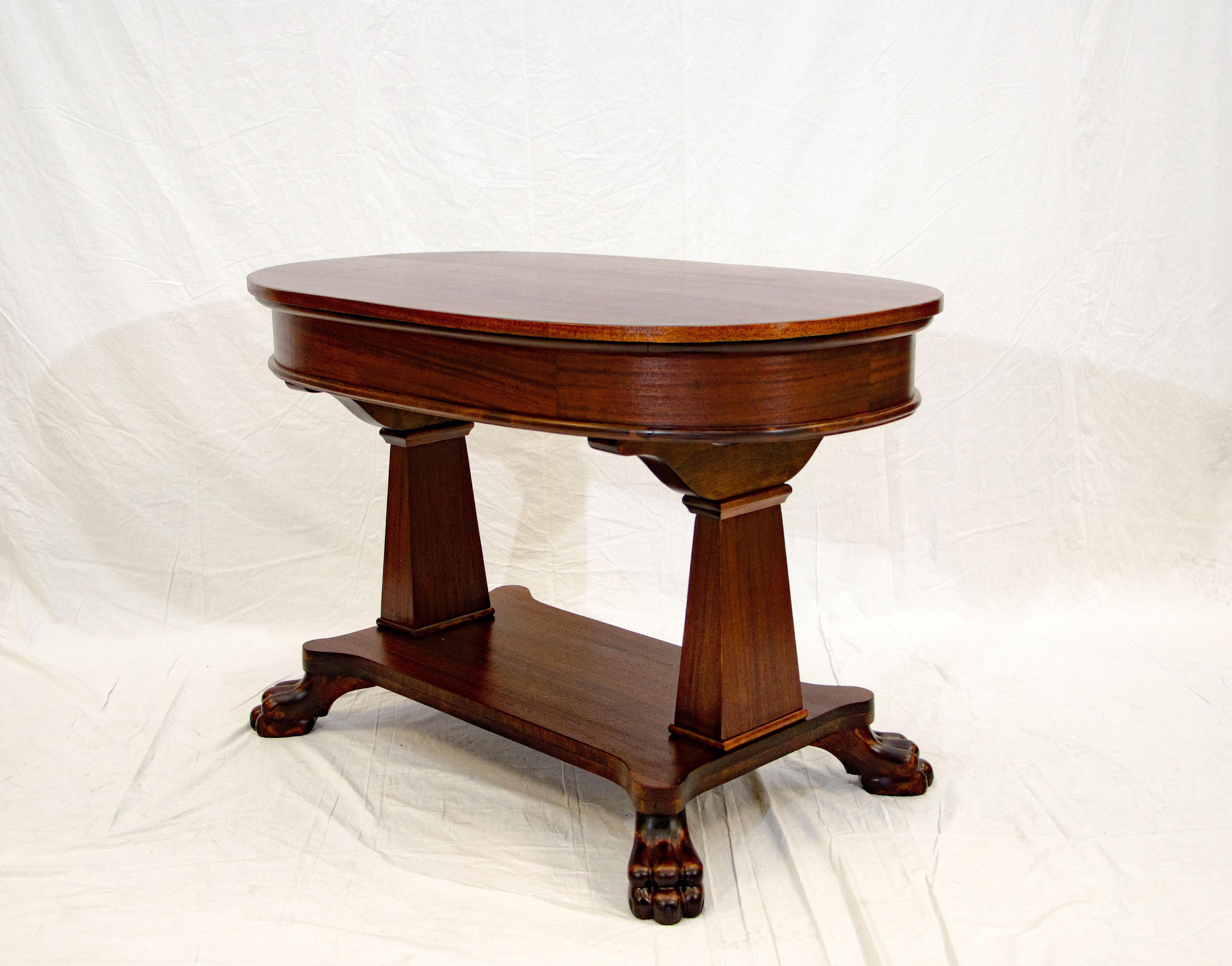 Victorian Mahogany Oval Library Table, Claw Feet For Sale 4