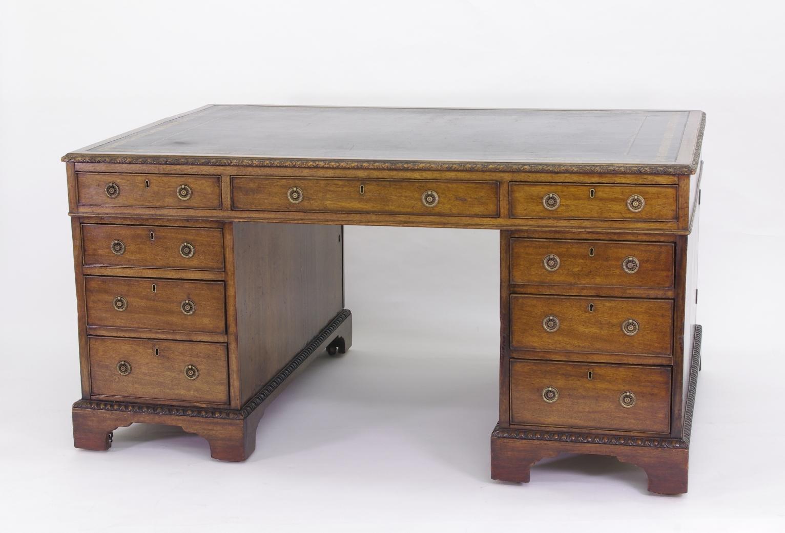 Victorian Mahogany Partners Desk, circa 1840-1860 For Sale 1