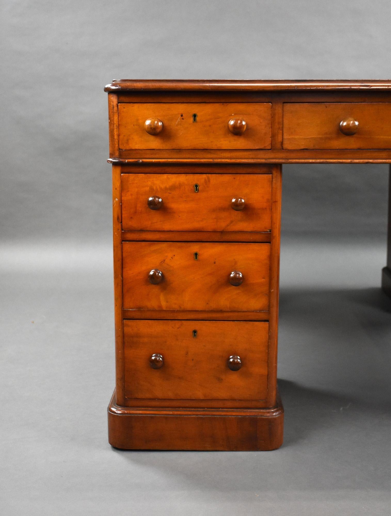 For sale is an unusual, good quality, Victorian mahogany partners desk. Having a polished solid mahogany top with three drawers to the front and a further three drawers on the opposing side, supported by four pedestals, the front of which have an
