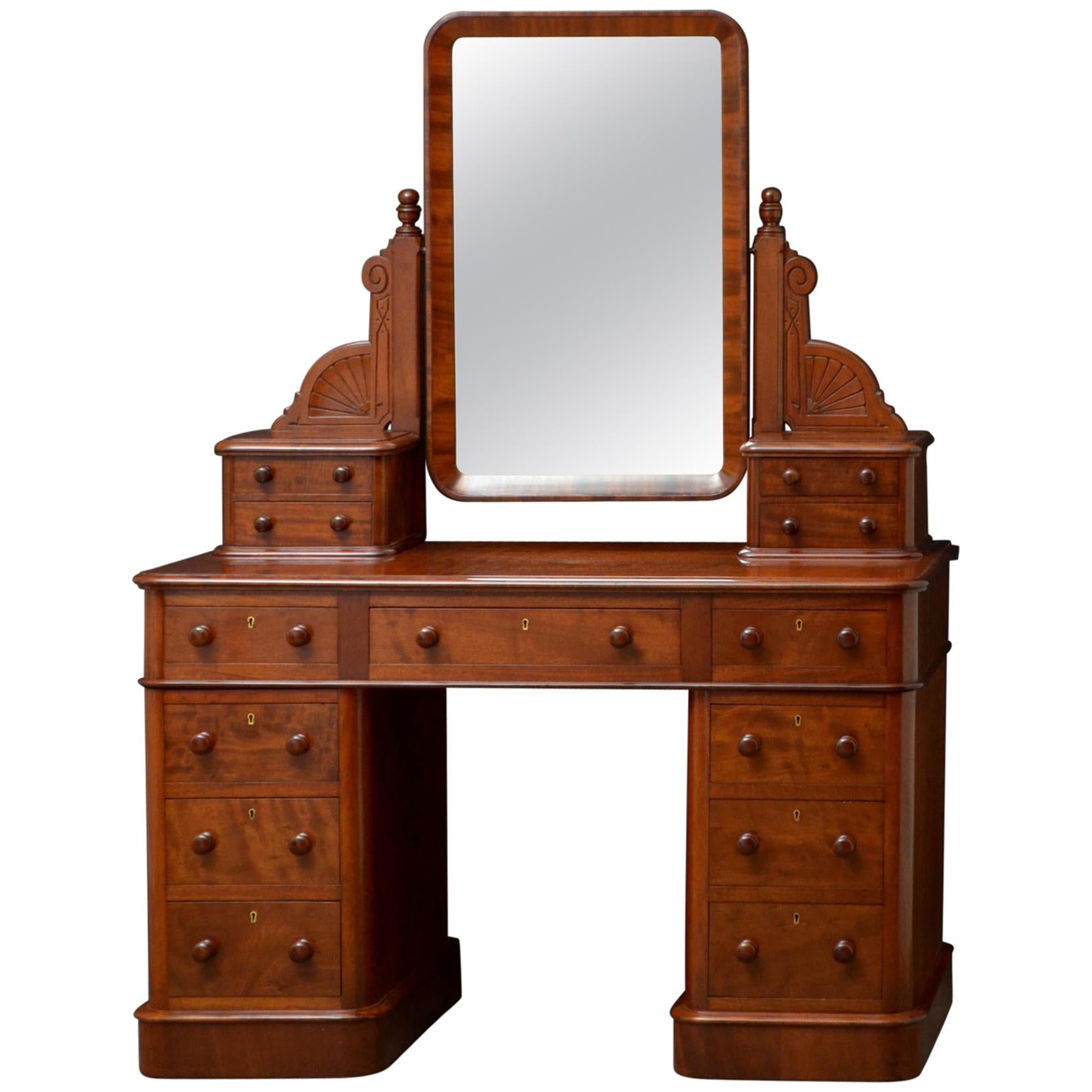 Classical Carved Mahogany Dressing Table, Philadelphia at 1stDibs