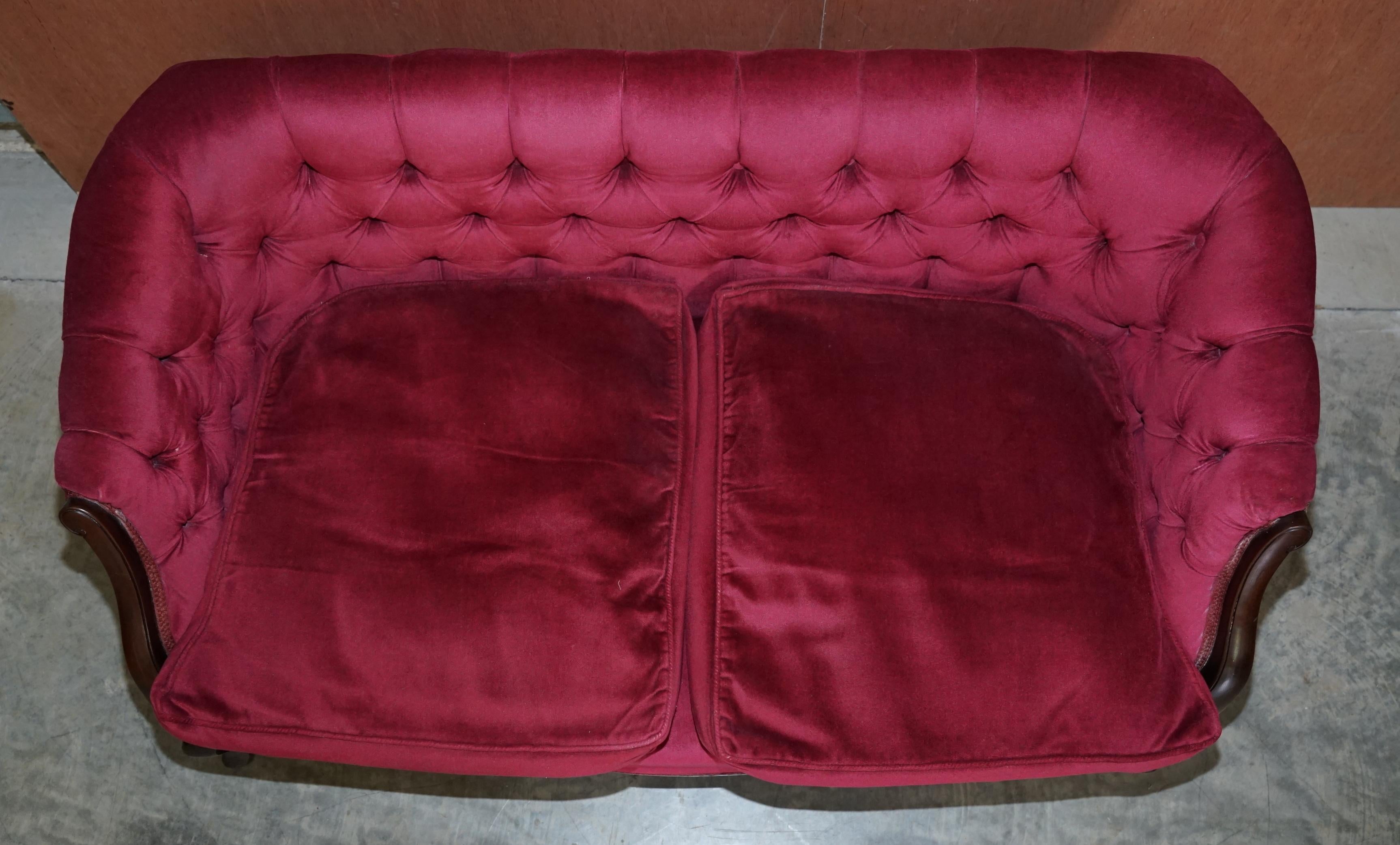 Victorian Hardwood & Pink Velour Parlour Chesterfield Suite of Sofa & Armchairs For Sale 8