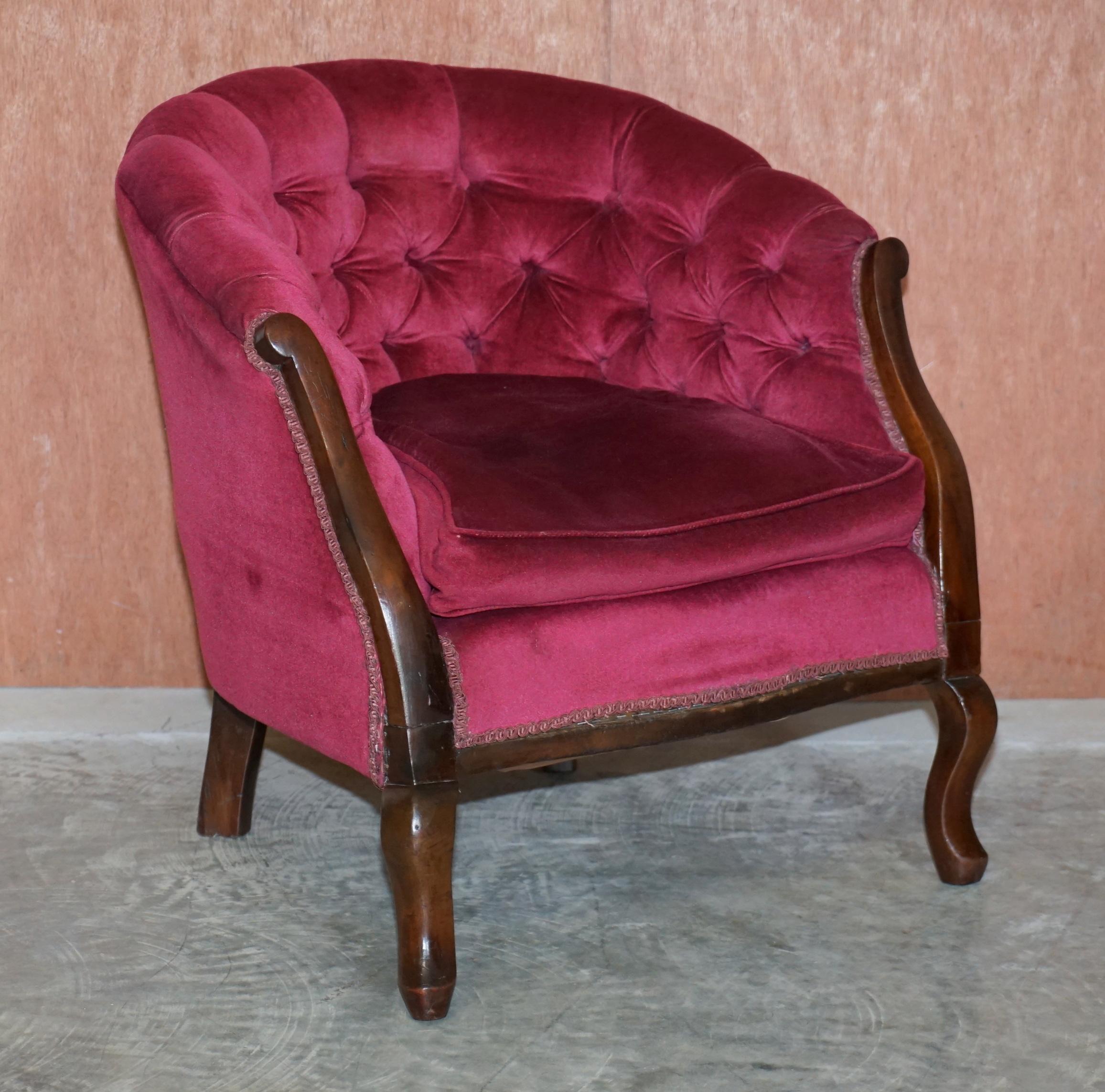 Victorien Ensemble de canapés et fauteuils victoriens Parlour Chesterfield en bois dur et velours rose en vente