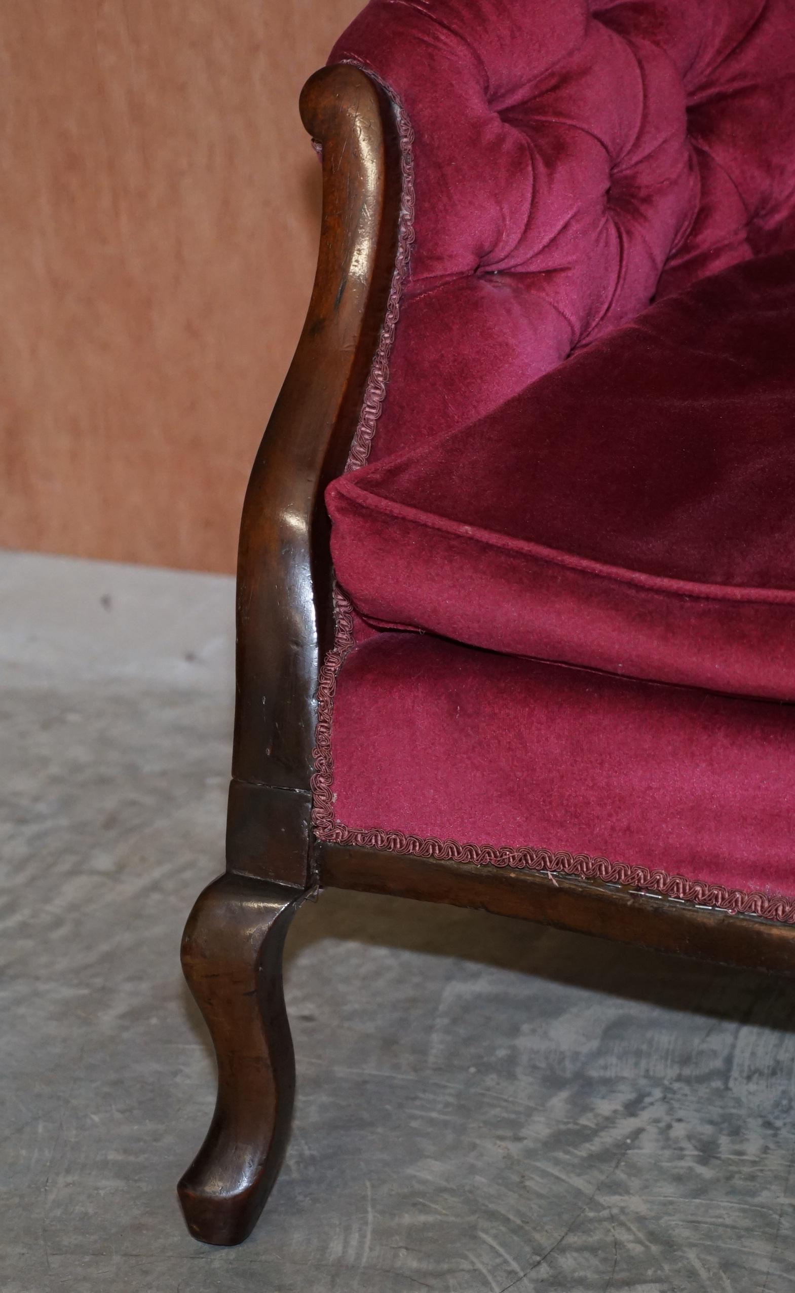 Hand-Crafted Victorian Hardwood & Pink Velour Parlour Chesterfield Suite of Sofa & Armchairs For Sale