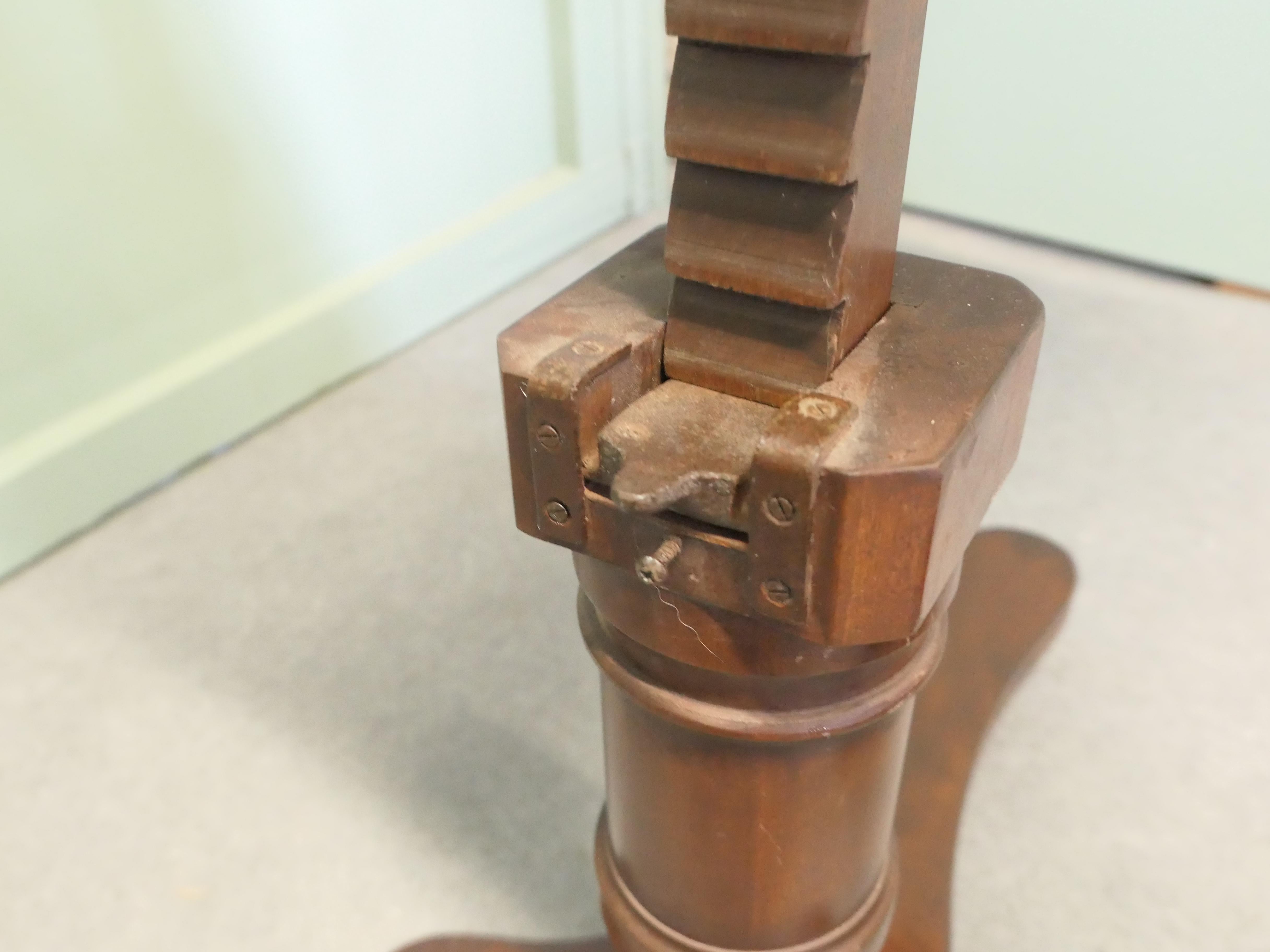 Table de lecture au-dessus du lit en acajou de style victorien Bon état - En vente à Godshill, Isle of Wight