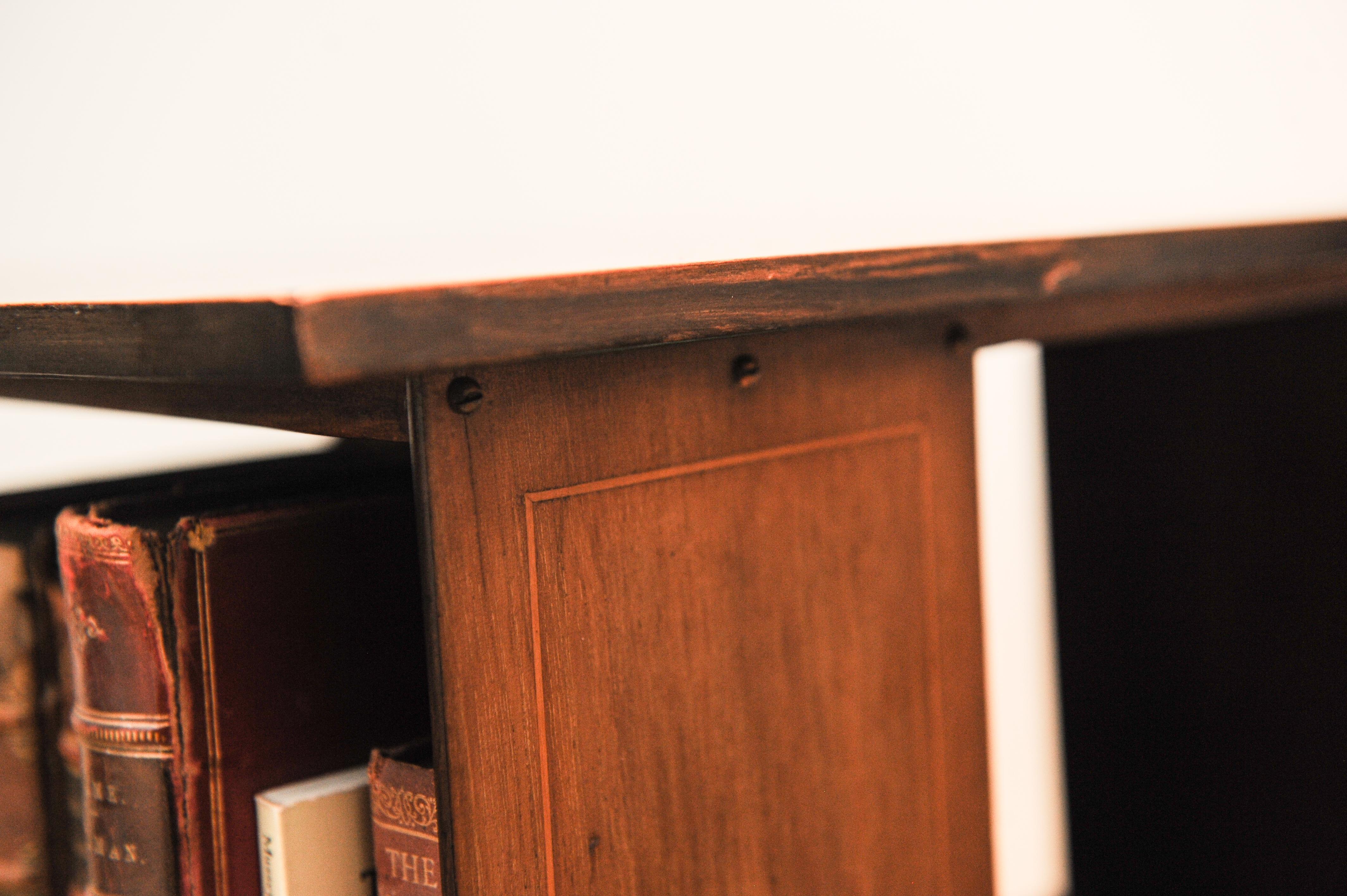 Victorian Mahogany Revolving Tabletop Bookcase with Inlaid Detailing For Sale 2
