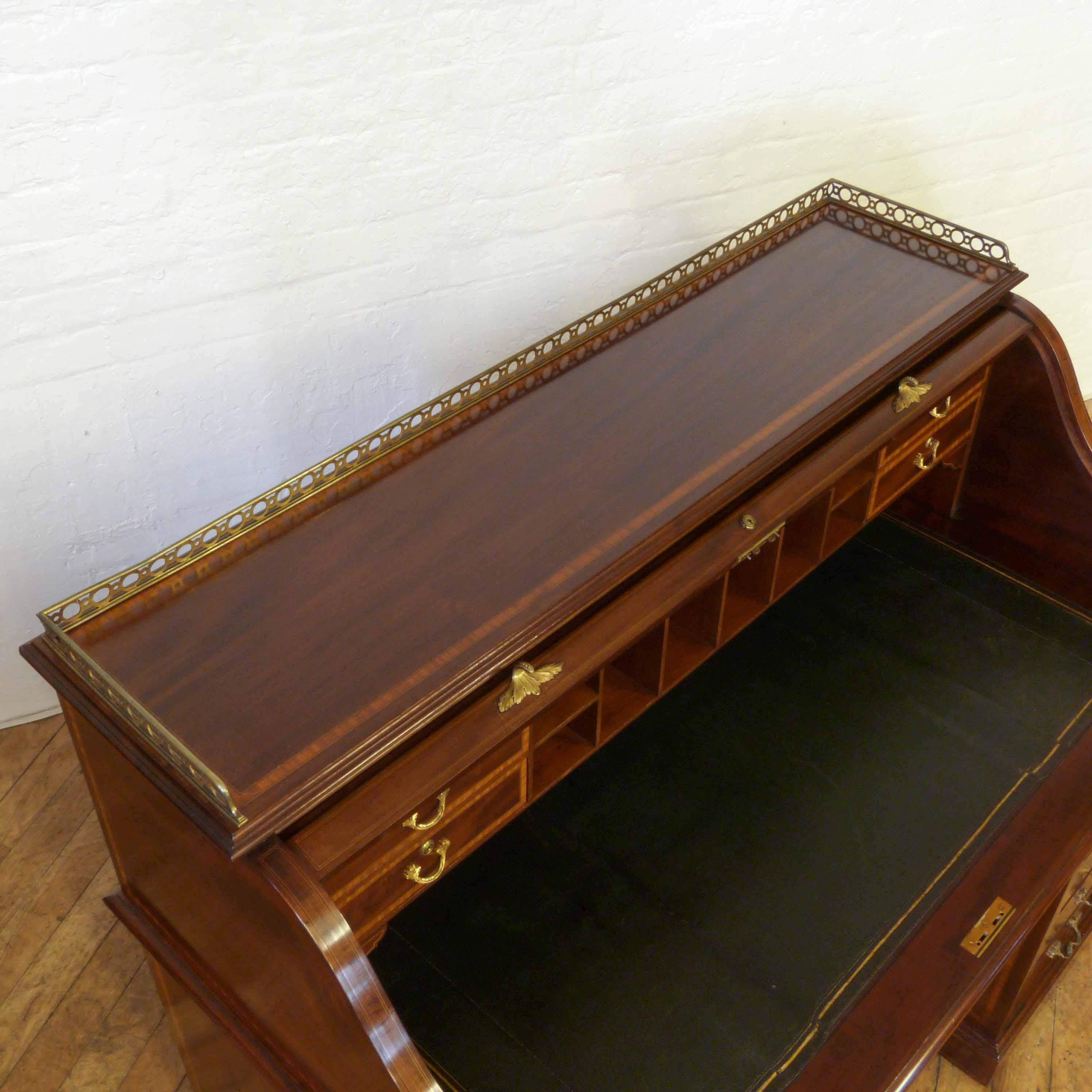 Victorian Mahogany Roll Top Desk 2