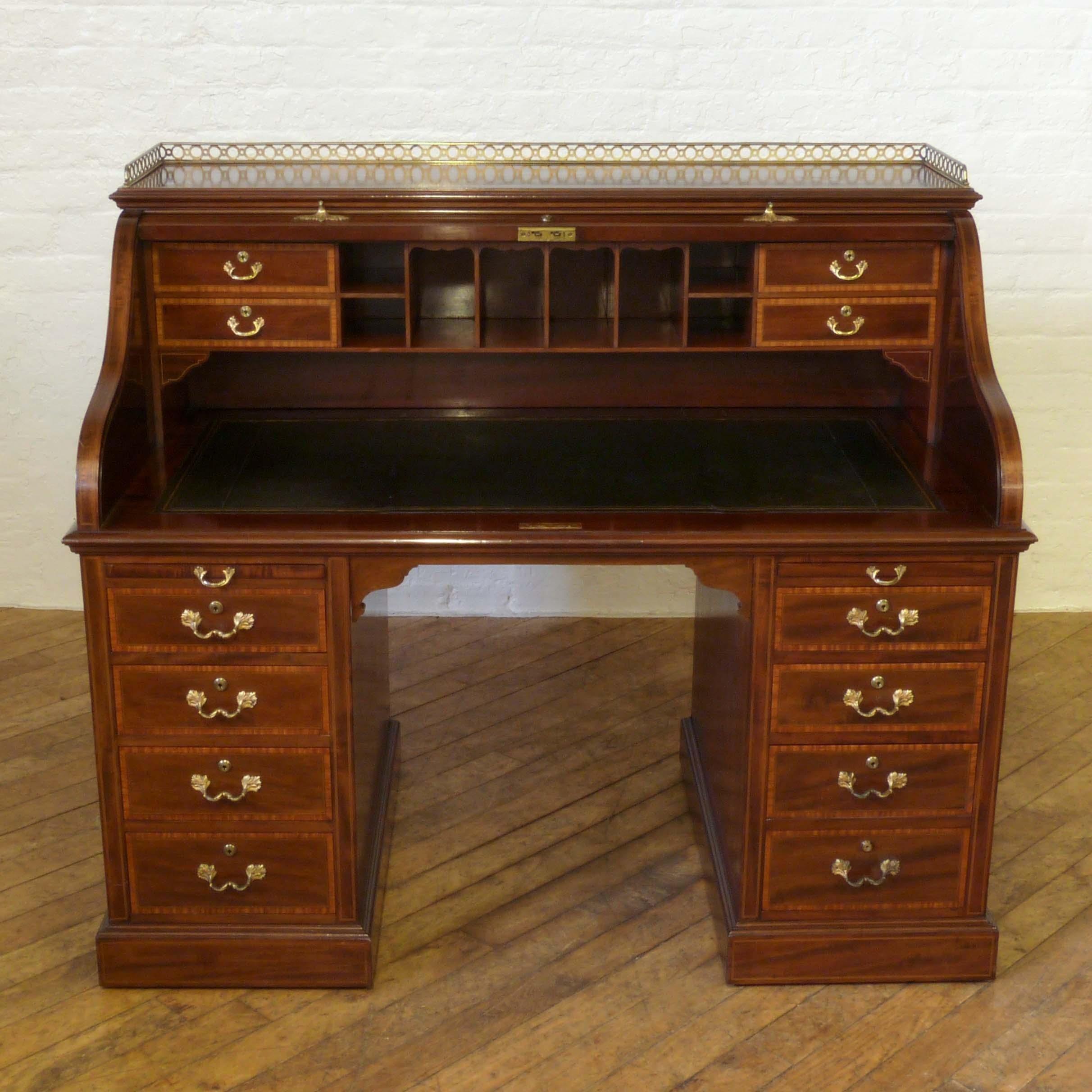 Victorian Mahogany Roll Top Desk 3