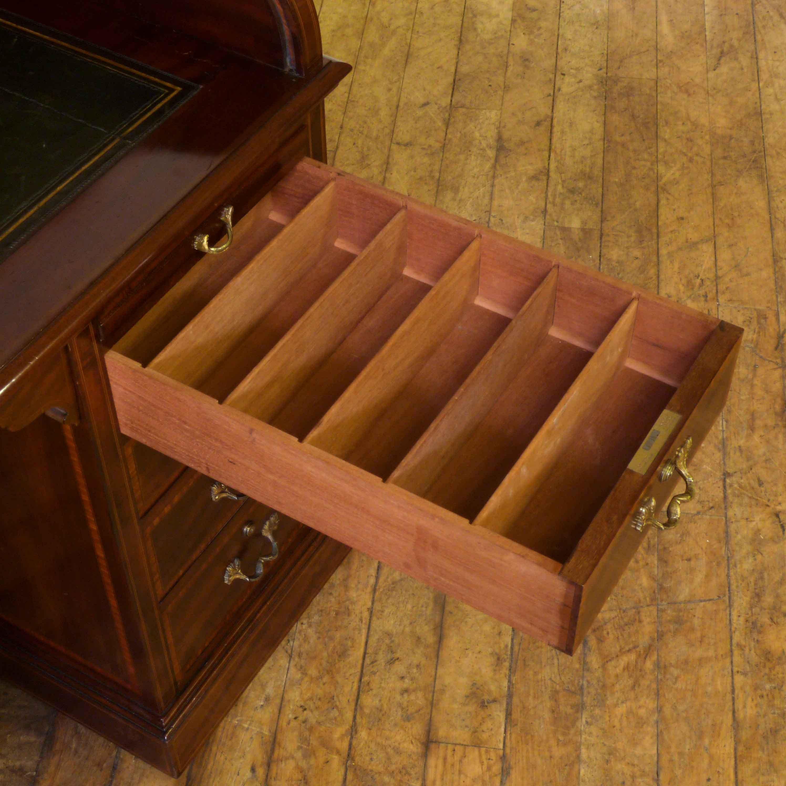 Victorian Mahogany Roll Top Desk 7