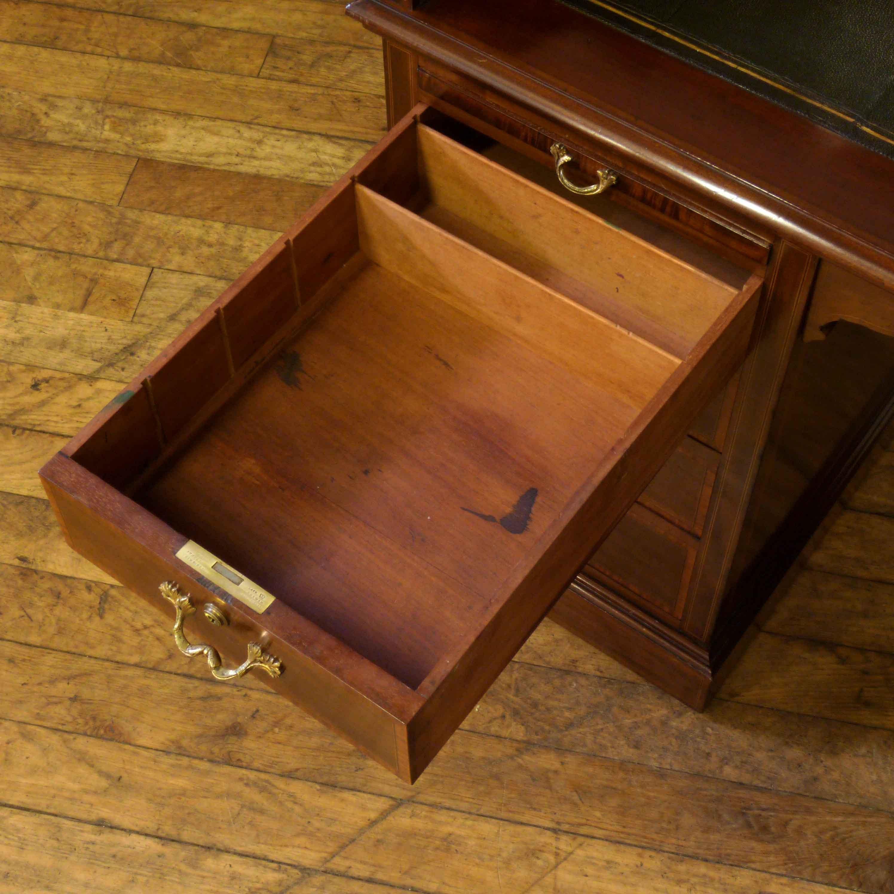Victorian Mahogany Roll Top Desk 8
