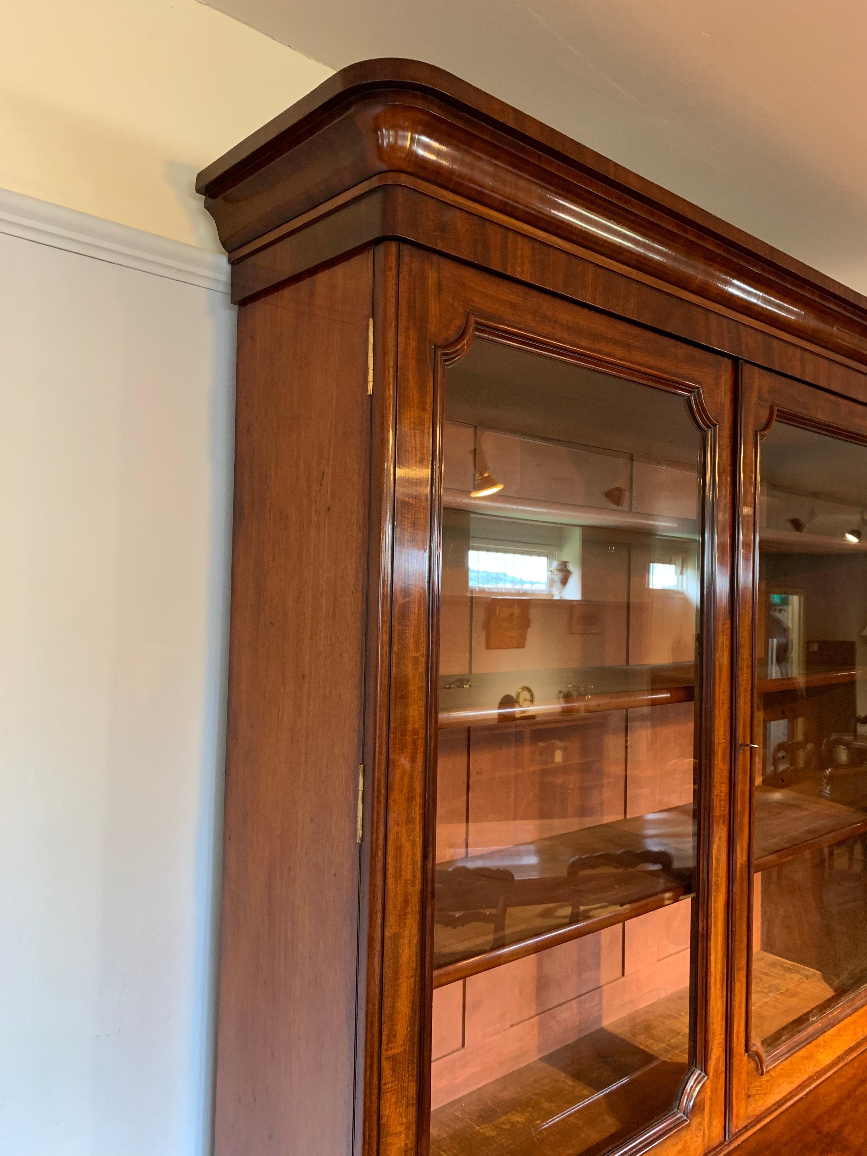 Victorian Mahogany Secretaire Bookcase In Good Condition In Honiton, Devon