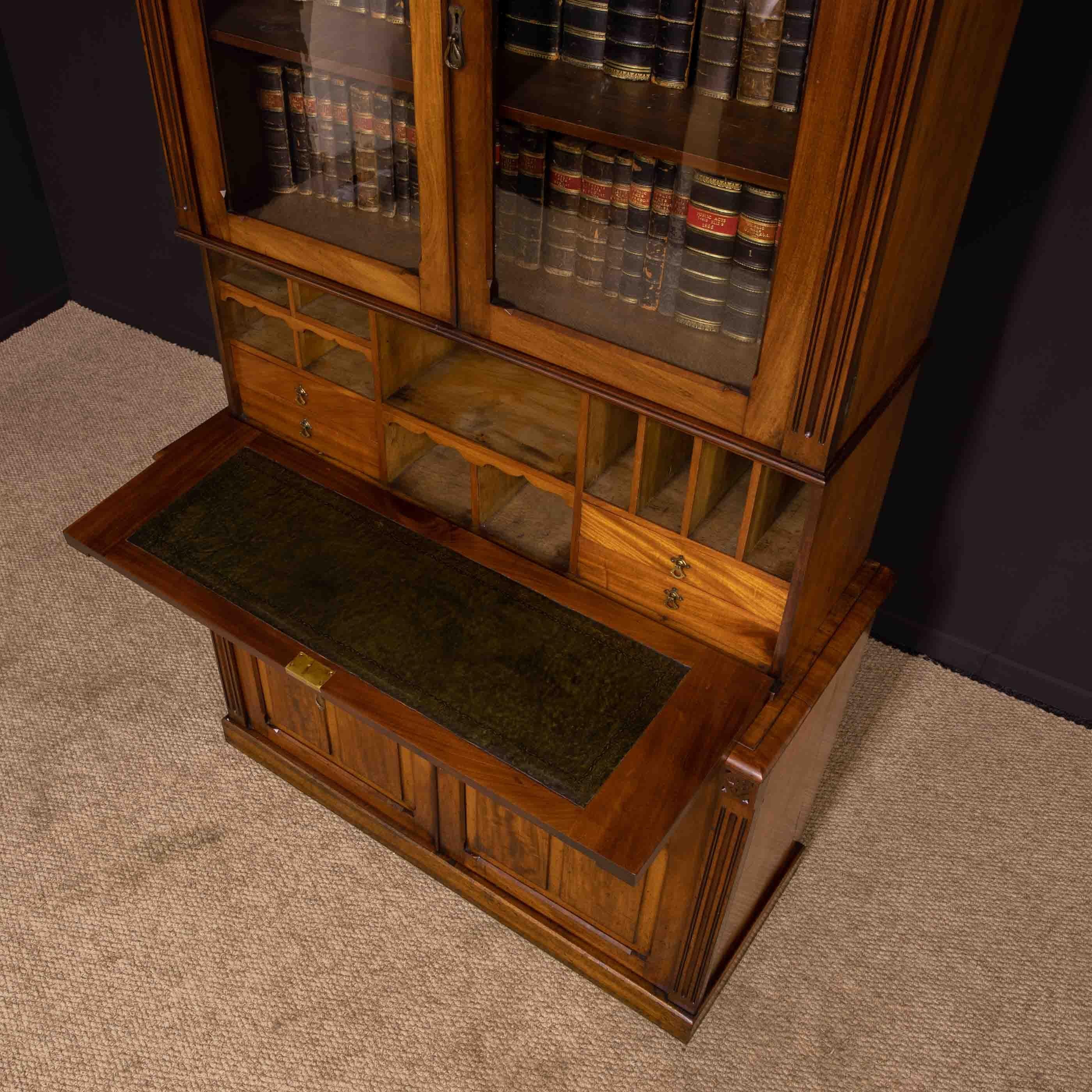 Victorian Mahogany Secretaire Bookcase In Good Condition For Sale In Manchester, GB