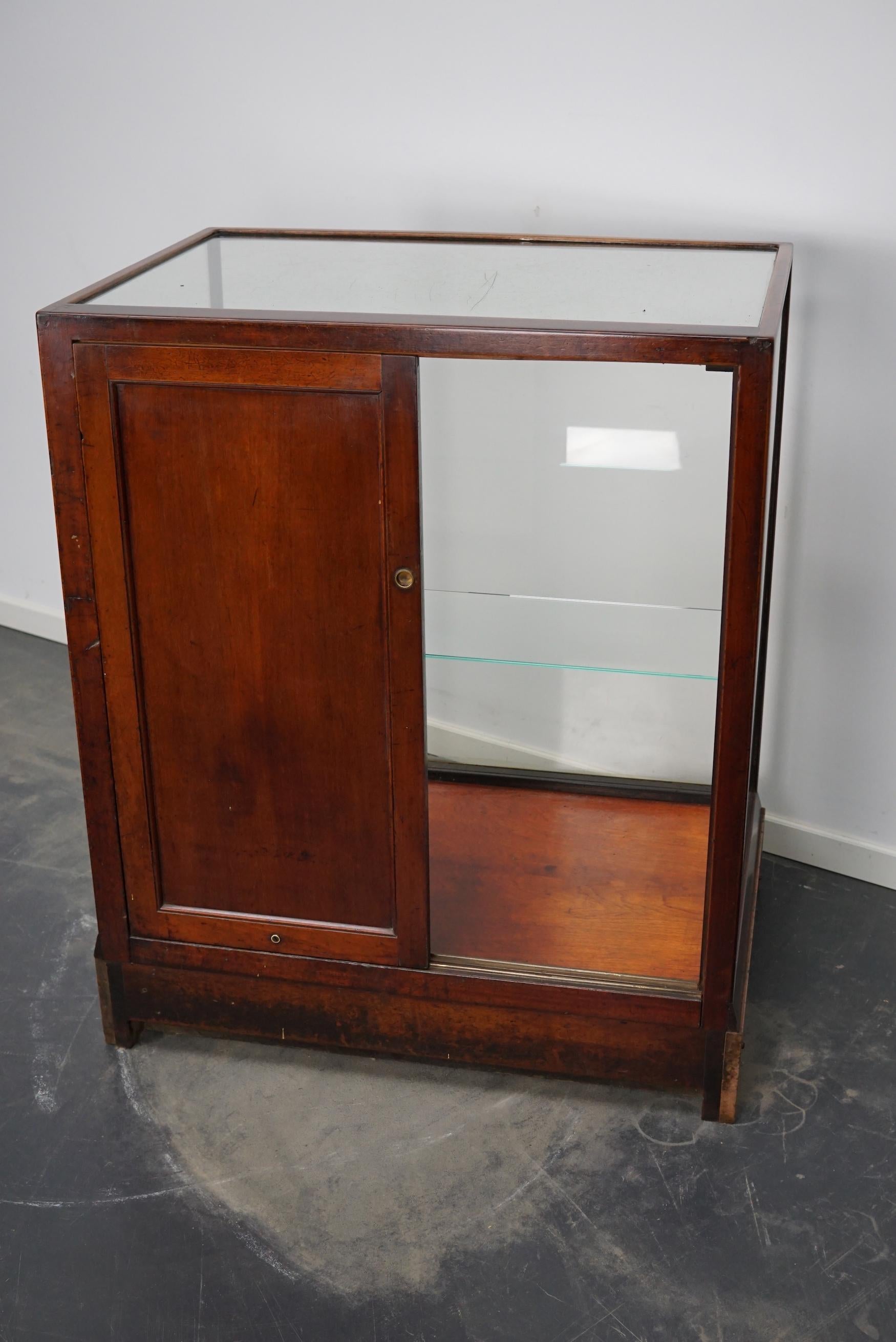 Victorian Mahogany Shop Display Cabinet / Counter or Vitrine, Late 19th Century For Sale 1