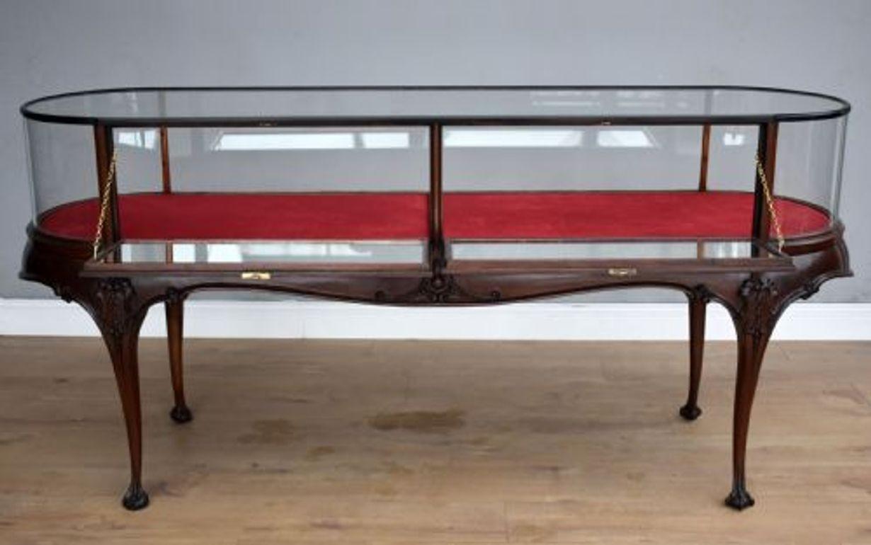 Victorian Mahogany Shop Display Cabinet In Good Condition For Sale In Chelmsford, Essex