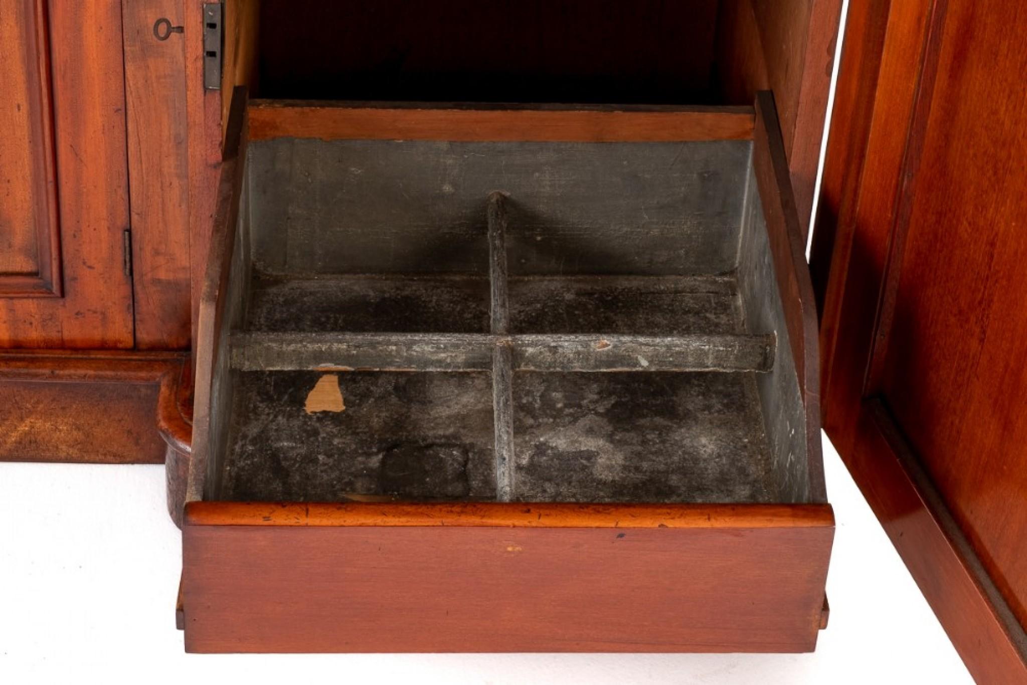 Antiker viktorianischer Mahagoni-Sideboard-Serviergeschirr 1860 im Angebot 2
