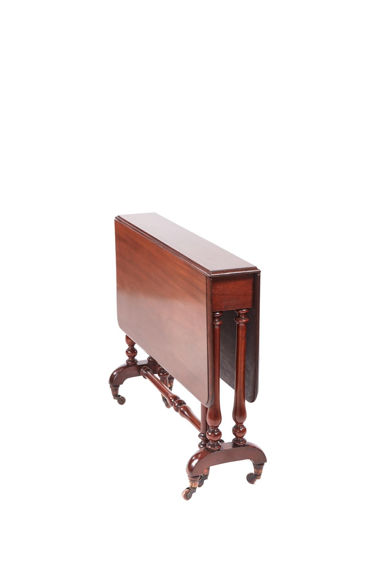 This is a quality Victorian antique mahogany Sutherland table with a lovely mahogany top and thumb moulded edge, two drop leaves supported by turned shaped column ends, turned swing out legs, unusual shaped feet united by a turned stretcher,
