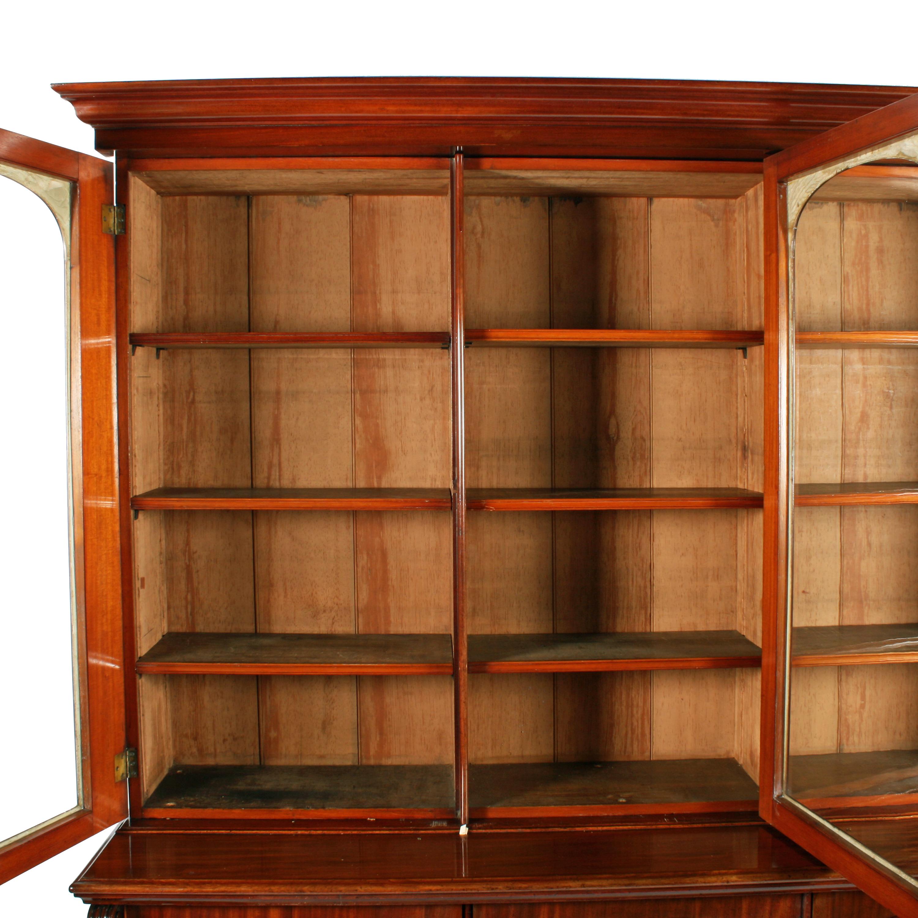 Victorian Mahogany Three-Door Bookcase In Good Condition In Newcastle Upon Tyne, GB