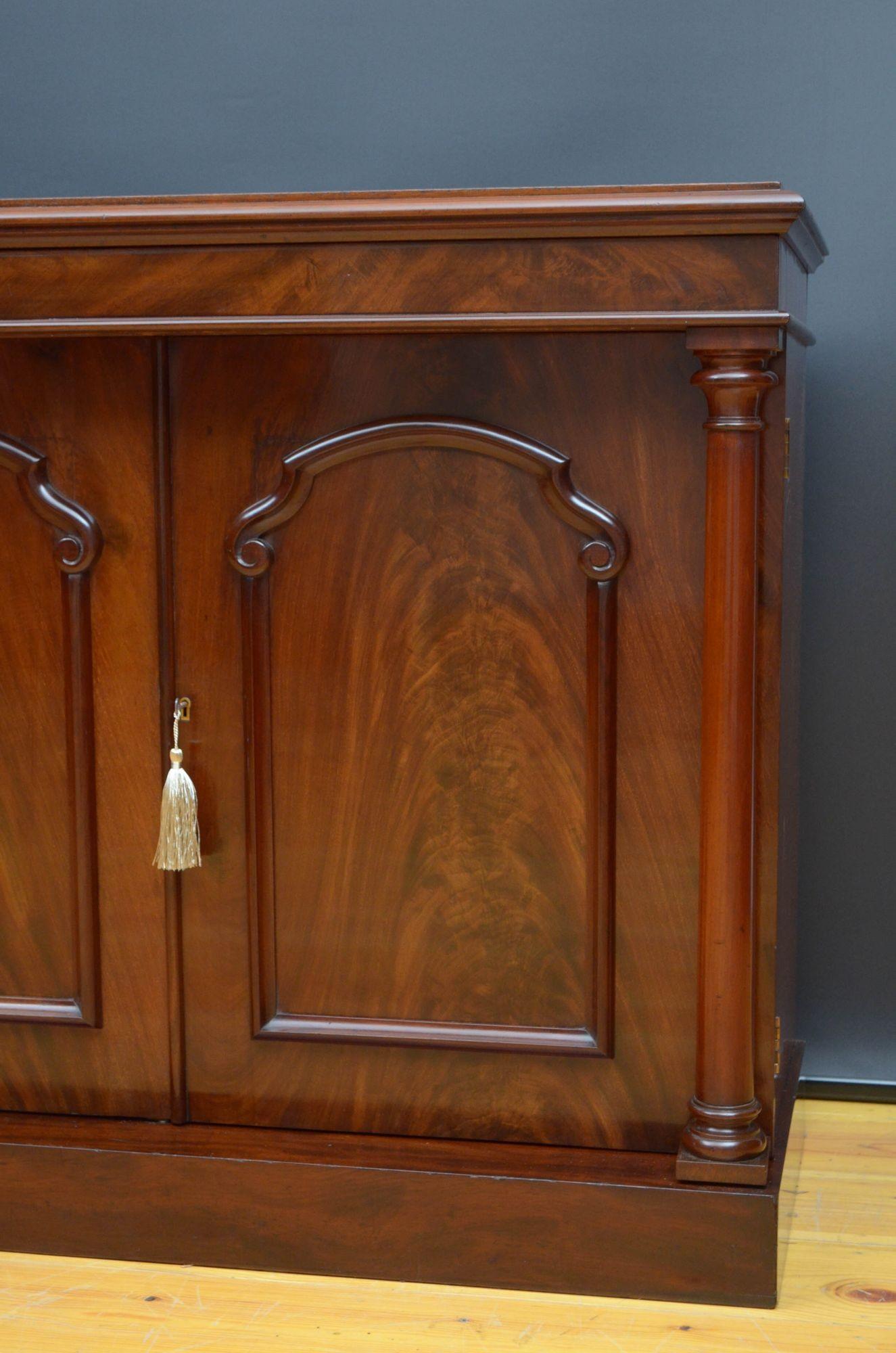 Victorian Mahogany Three Door Sideboard 4