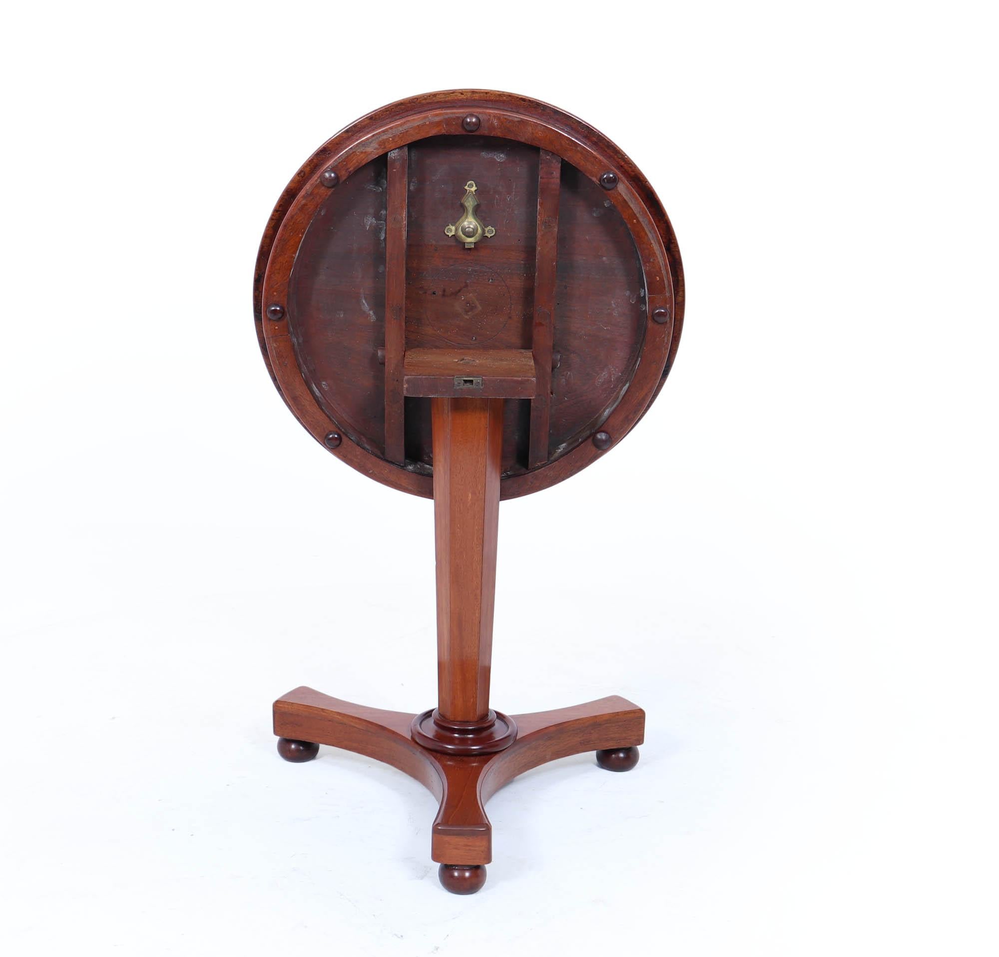Viktorianischer Kipptisch aus Mahagoni, um 1880 (Britisch) im Angebot