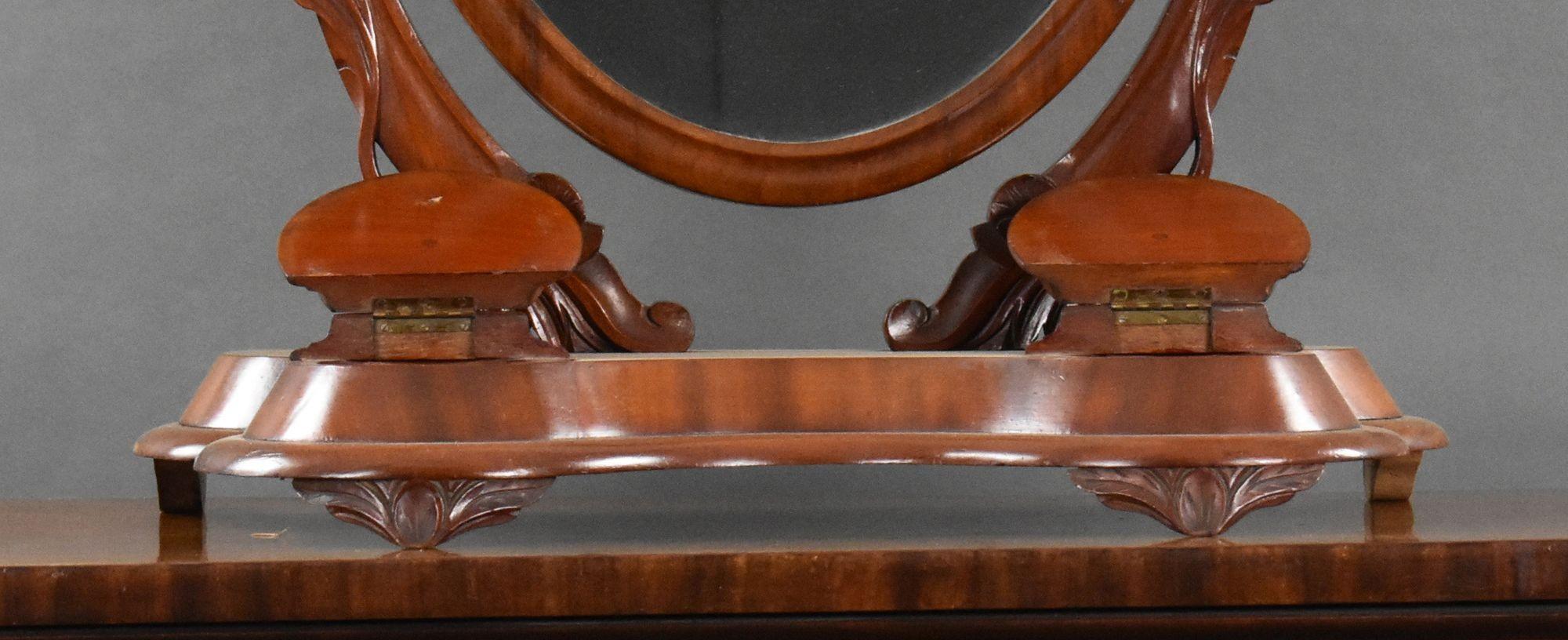 Anglais Miroir de toilette victorien en acajou en vente