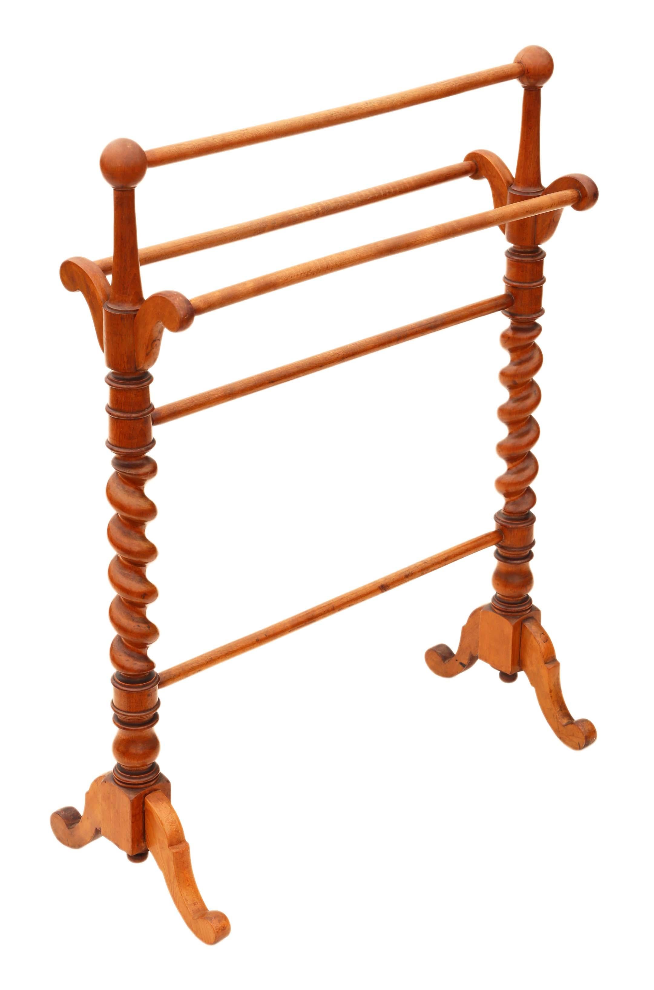 Antique quality Victorian circa 1870 mahogany towel rail stand.
This item is solid and strong, with no loose joints.
No woodworm.
Would look amazing in the right location!
Overall maximum dimensions:
74cm W x 33cm D x 96cm H.
In very good