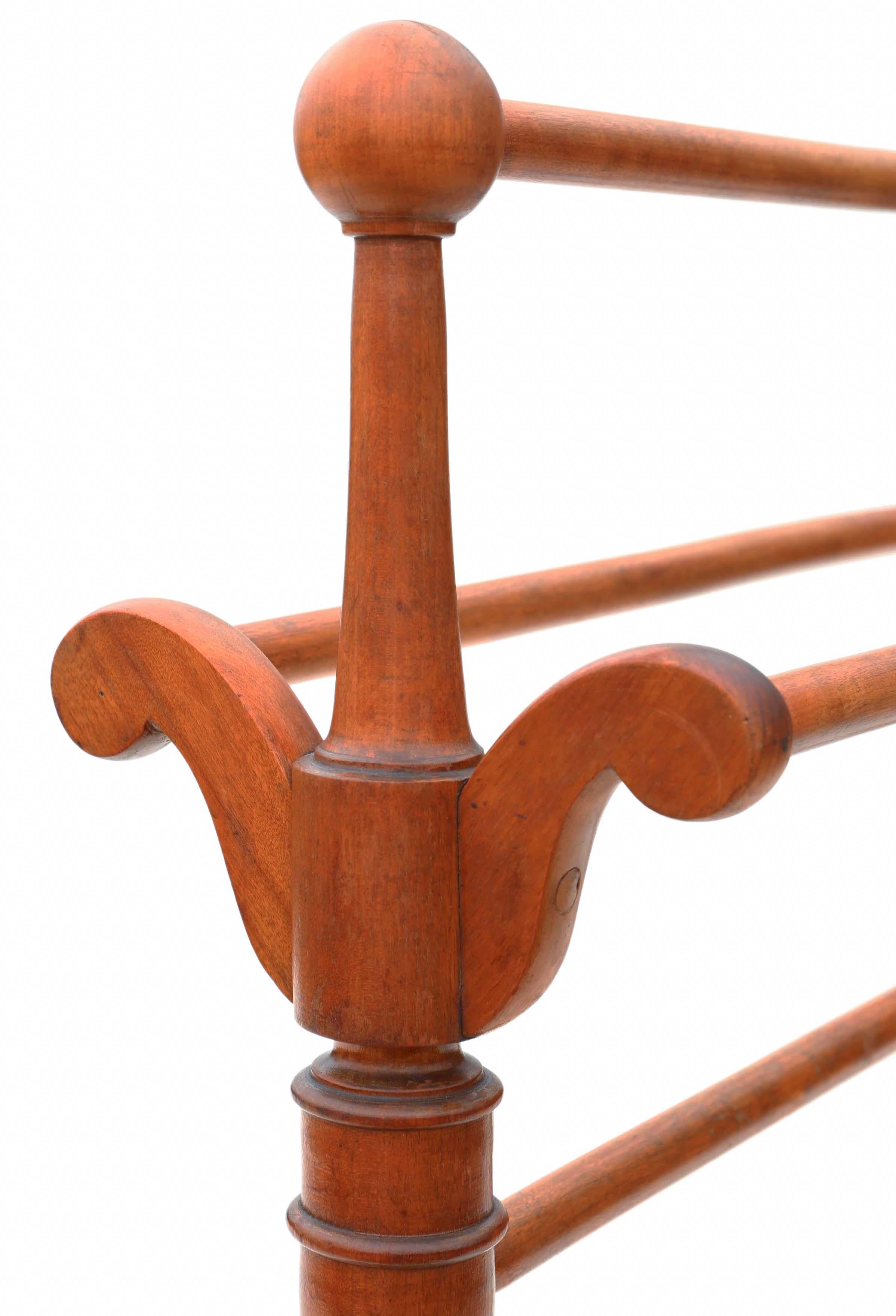 Victorian Mahogany Towel Rail Stand In Good Condition In Wisbech, Cambridgeshire