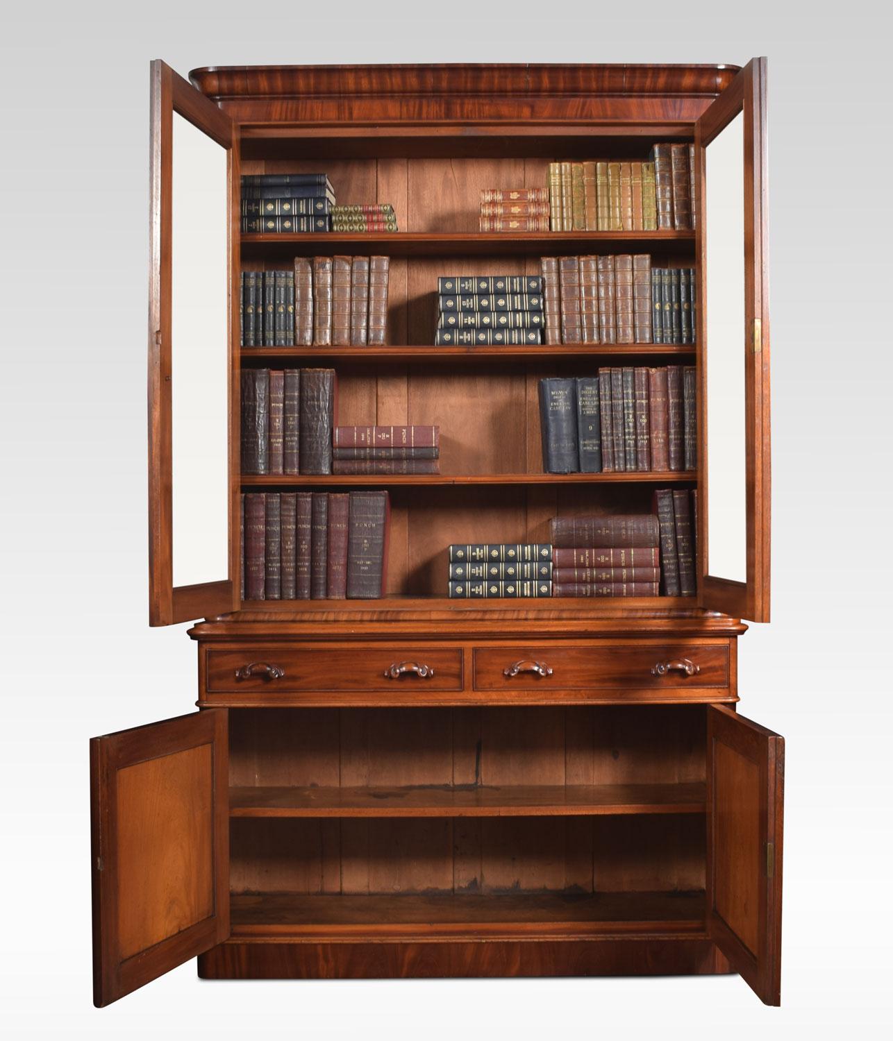 Victorian Mahogany Two-Door Bookcase In Good Condition For Sale In Cheshire, GB