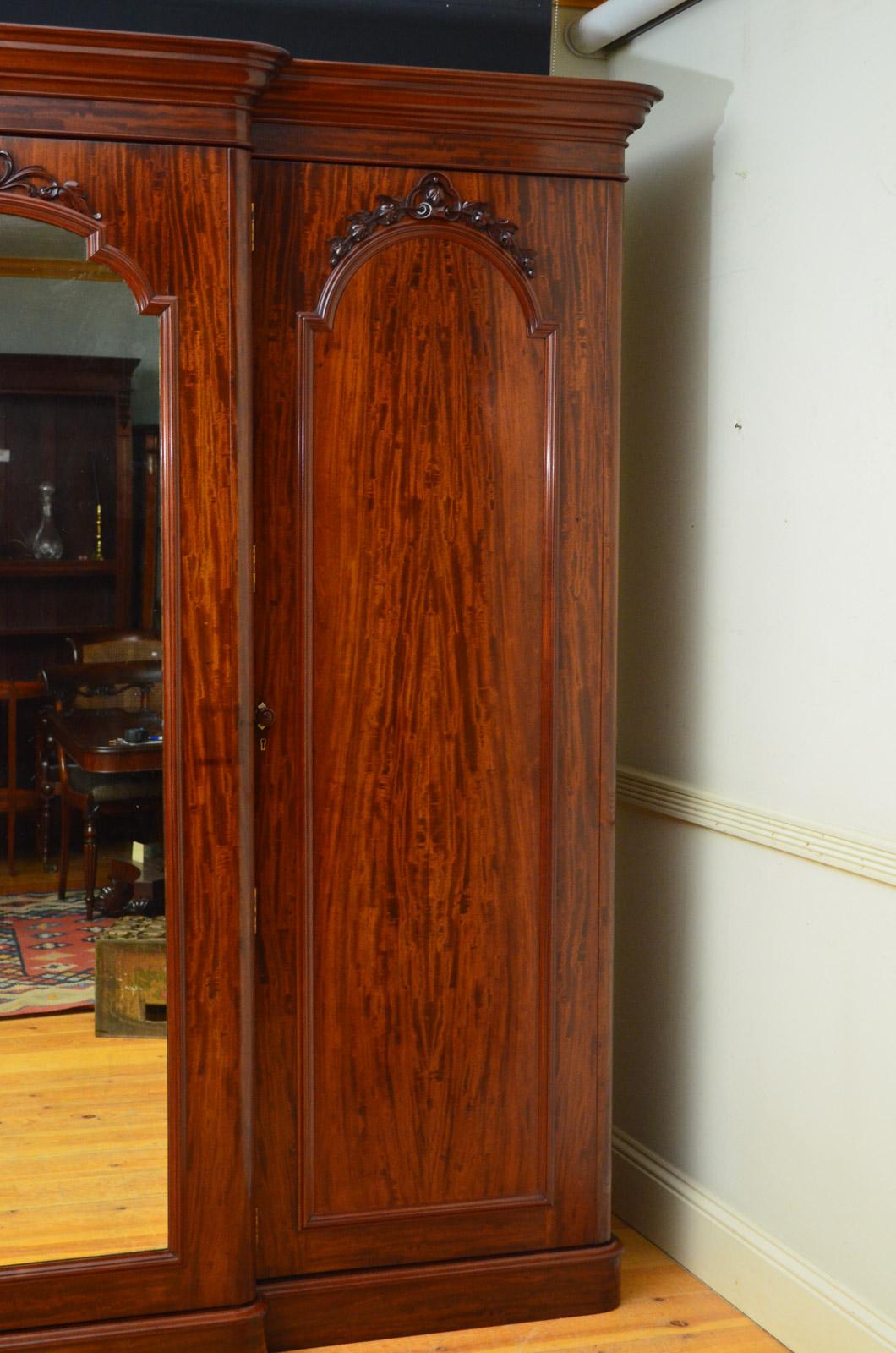 Victorian Mahogany Wardrobe 7