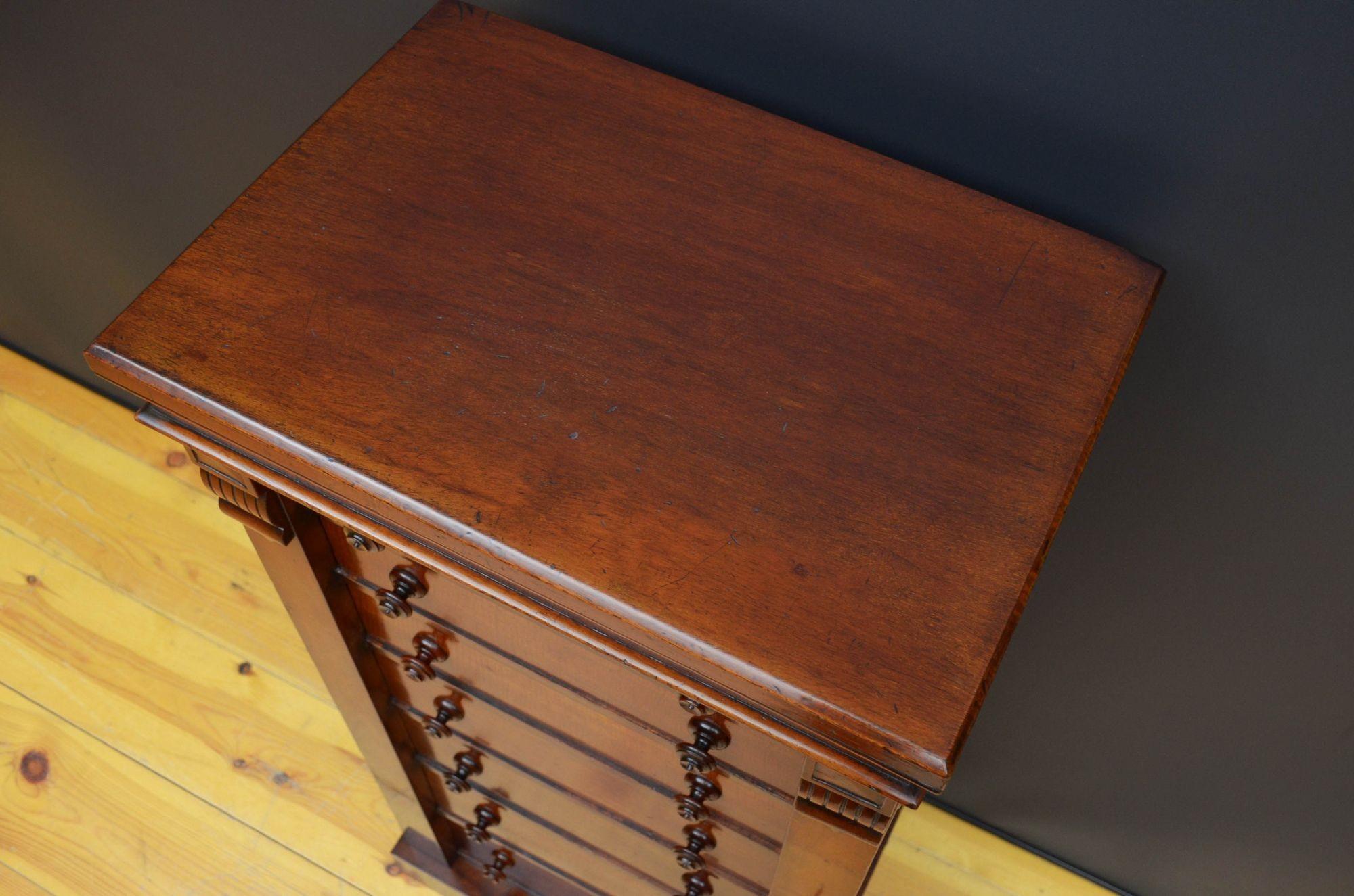 Victorian Mahogany Wellington Chest In Good Condition For Sale In Whaley Bridge, GB