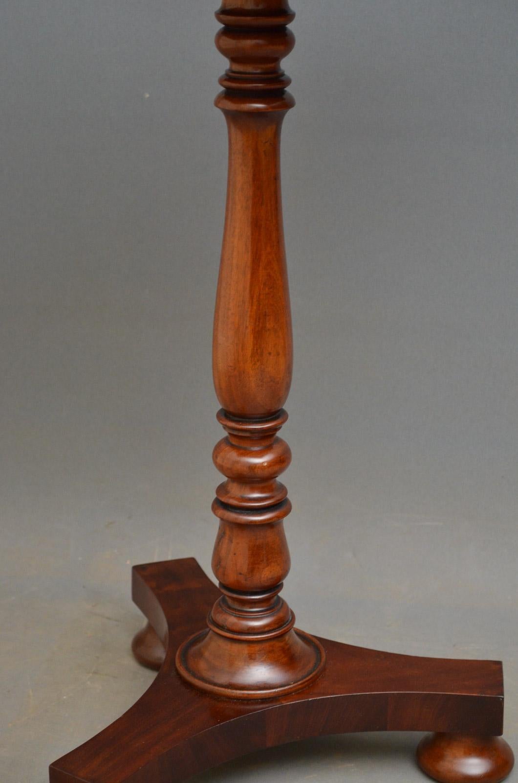 Victorian Mahogany Wine Table In Good Condition In Whaley Bridge, GB