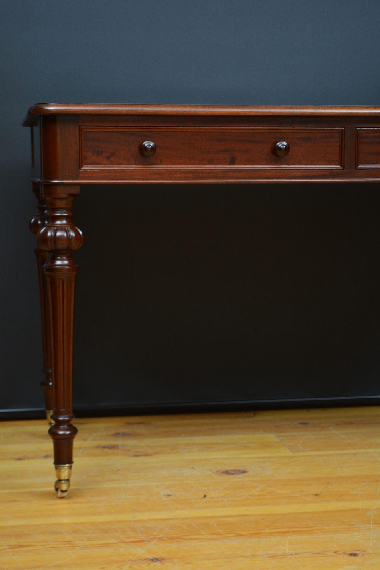 Tocador / escritorio victoriano de caoba c1860 en venta 5