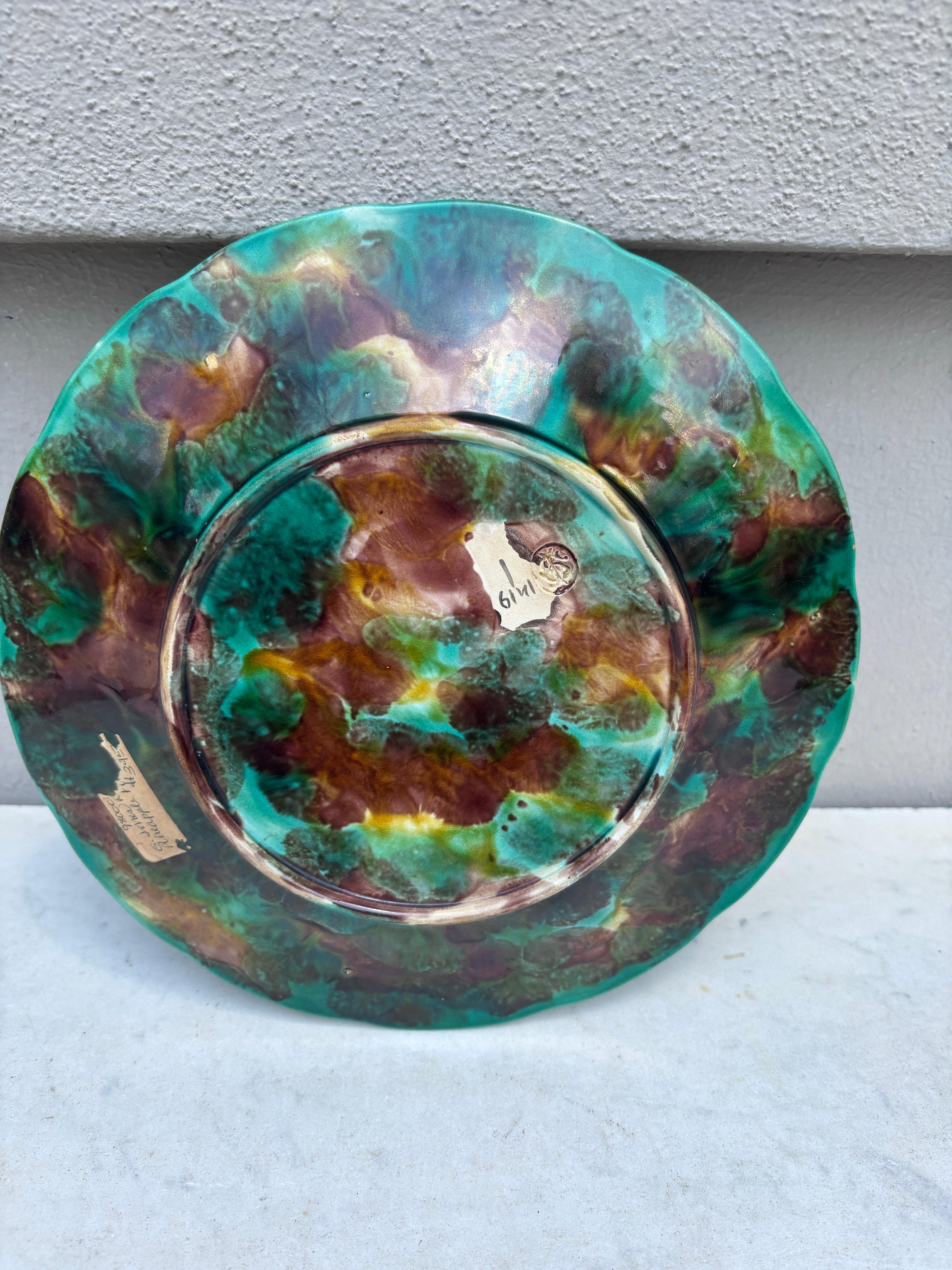 Victorian Majolica Pineapples Plate Circa 1880 In Good Condition For Sale In Austin, TX