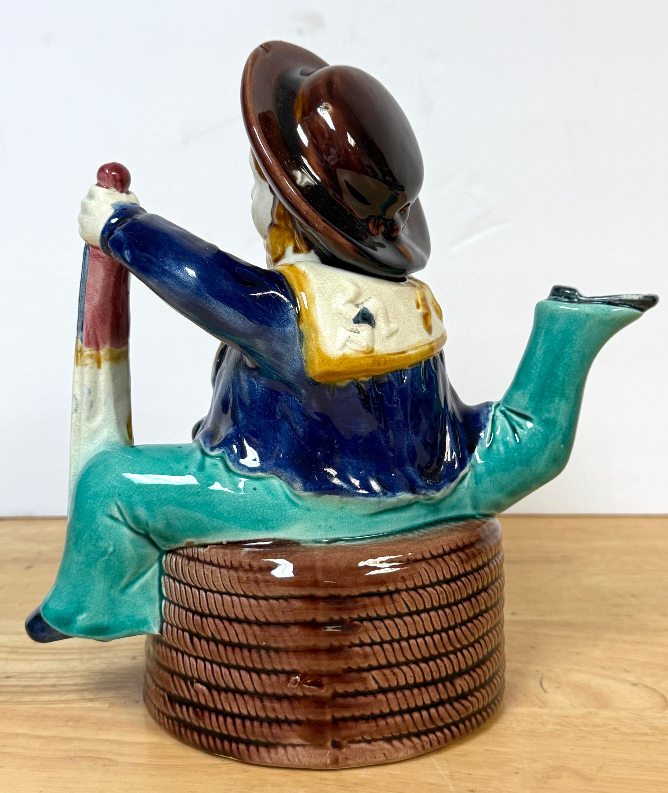 Victorian Majolica “Three-Legged Sailor” Teapot, Attributed William Brownfield Inglés en venta
