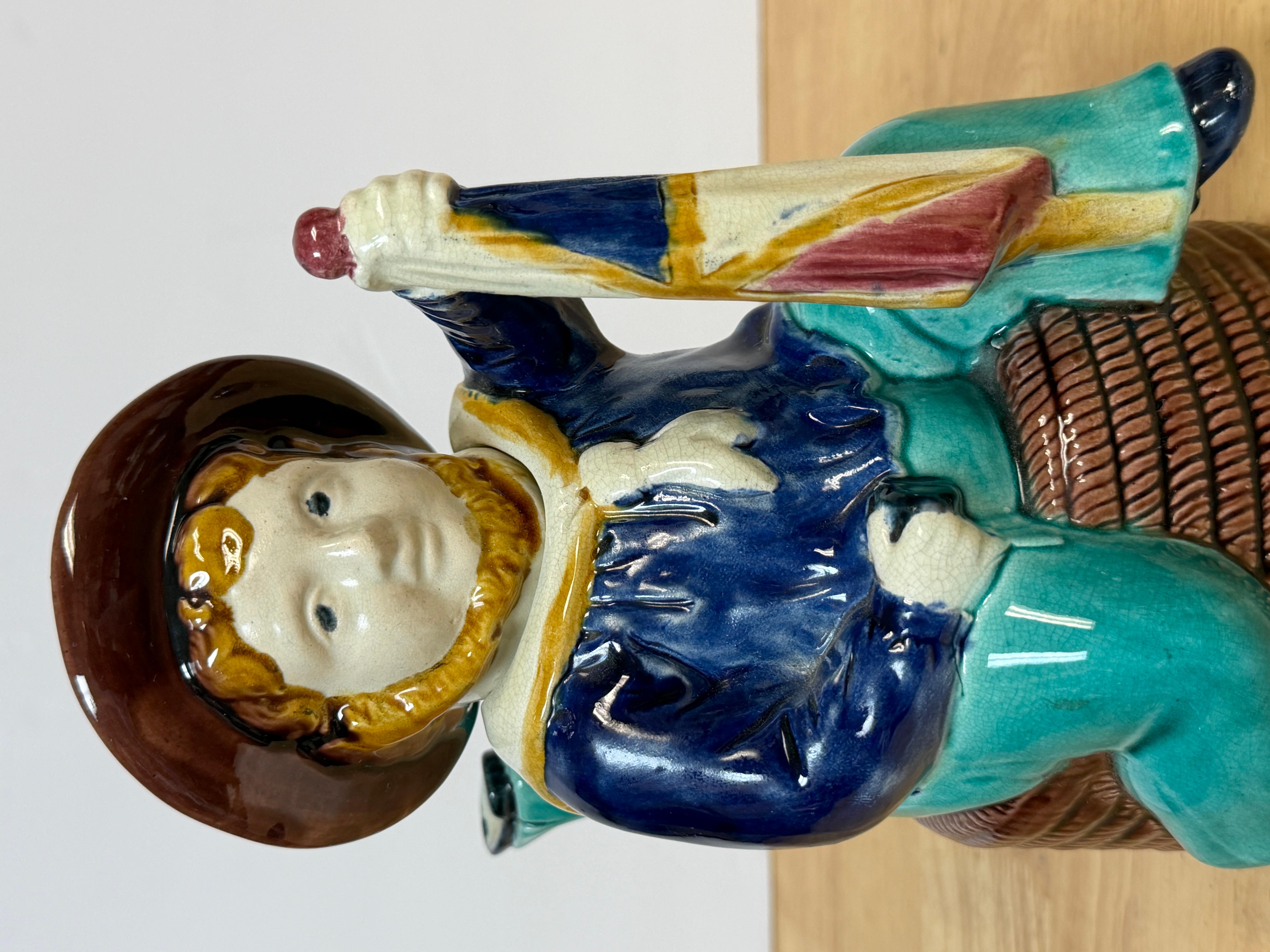 Victorian Majolica “Three-Legged Sailor” Teapot, Attributed William Brownfield en venta 1