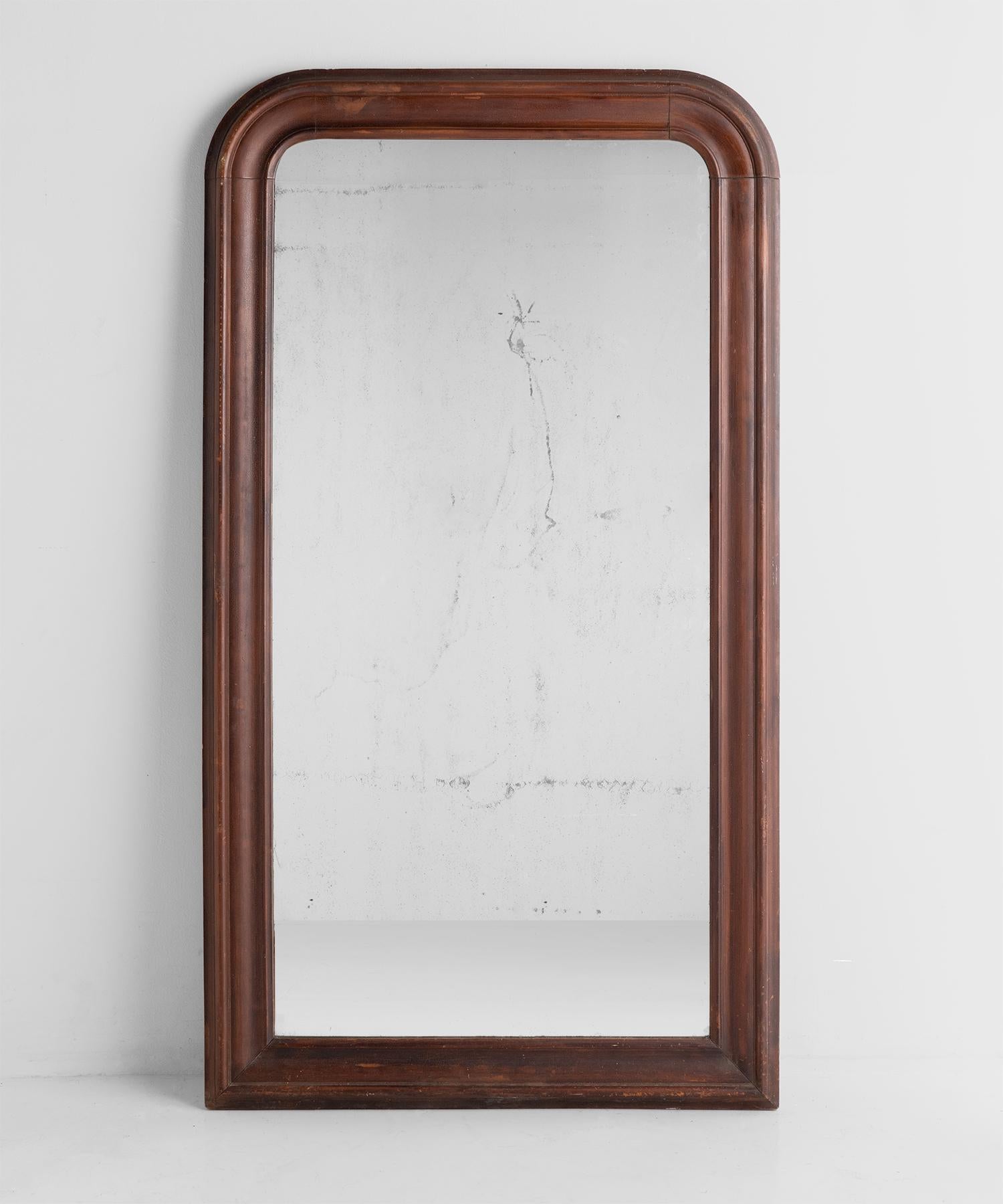 Victorian mantle mirror, circa 1900

Elegant painted wooden frame with original glass plate.