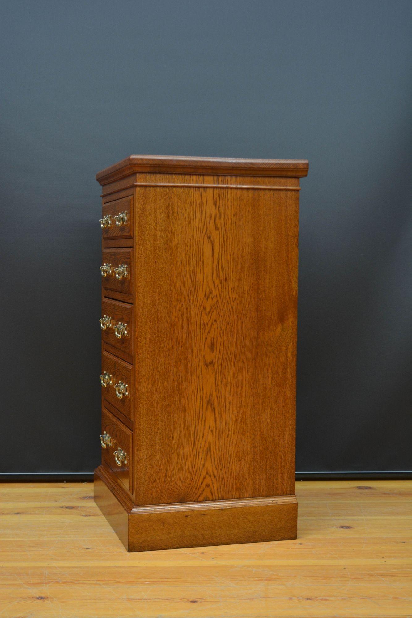 Cassettiera vittoriana in rovere Maple & Co. in vendita 6