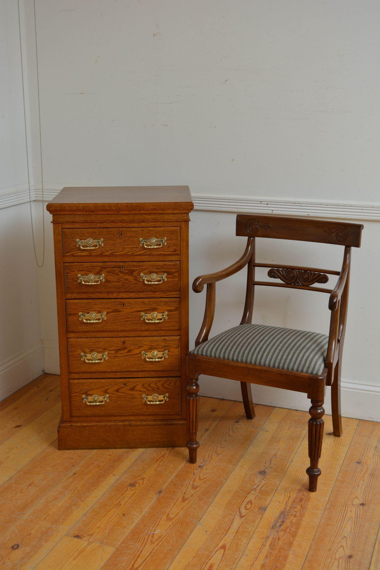 Cassettiera vittoriana in rovere Maple & Co. in vendita 9