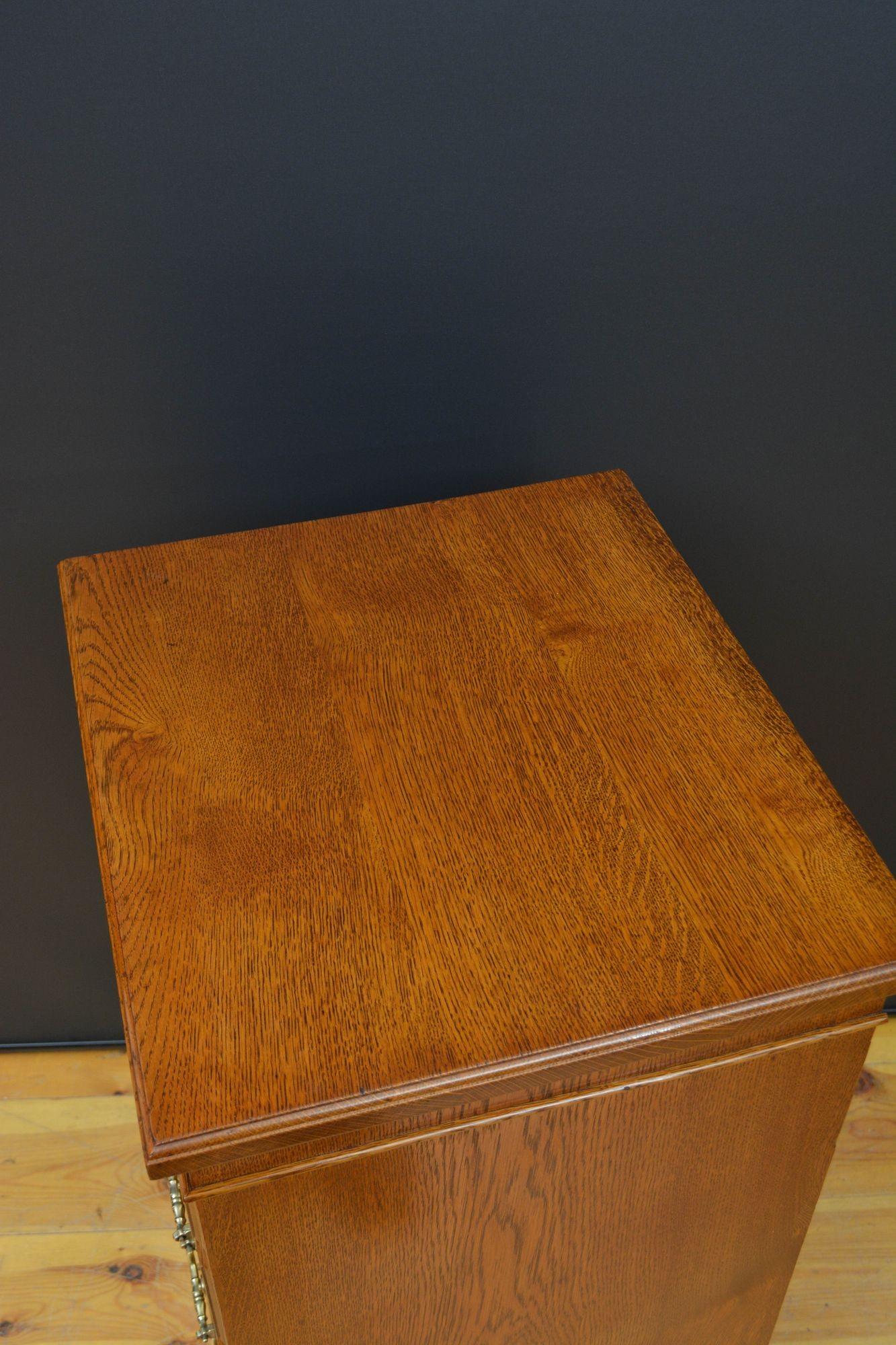 Cassettiera vittoriana in rovere Maple & Co. In condizioni buone in vendita a Whaley Bridge, GB