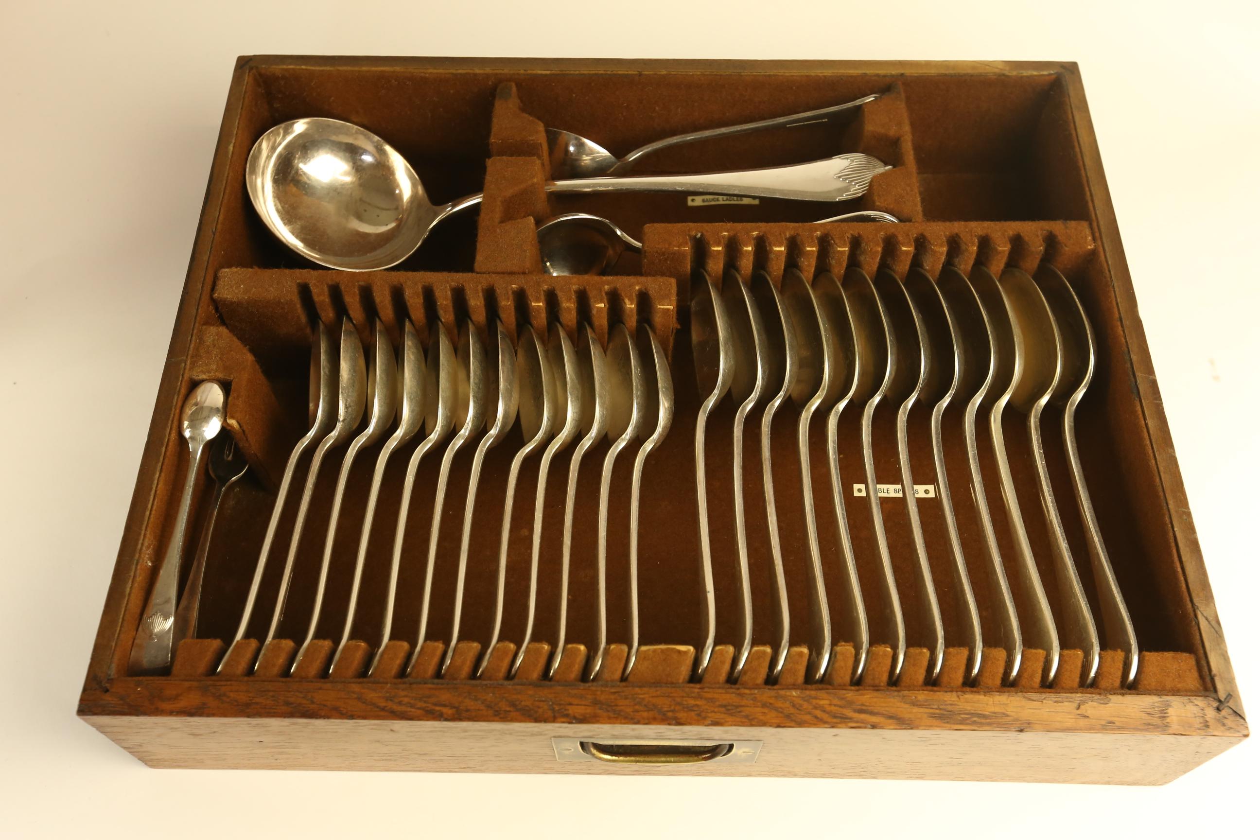 Victorian Mappin & Webb 148pc  Canteen of cutlery Queens Pattern etc 4