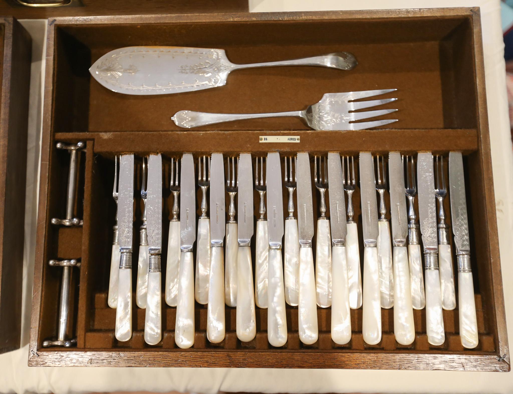 Victorian Mappin & Webb 148pc  Canteen of cutlery Queens Pattern etc 7