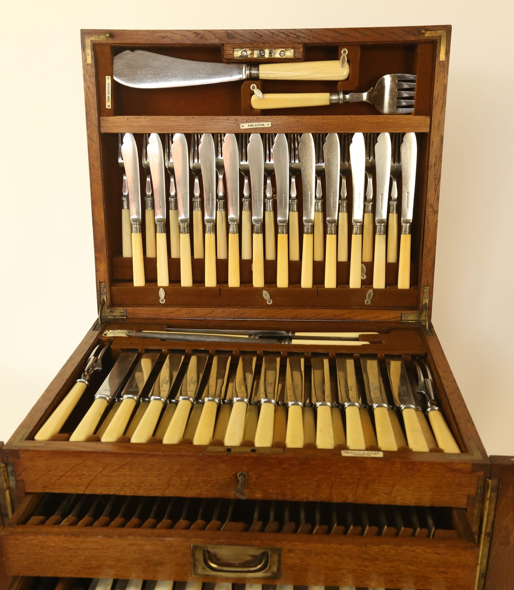 Silver Plate Victorian Mappin & Webb 148pc  Canteen of cutlery Queens Pattern etc